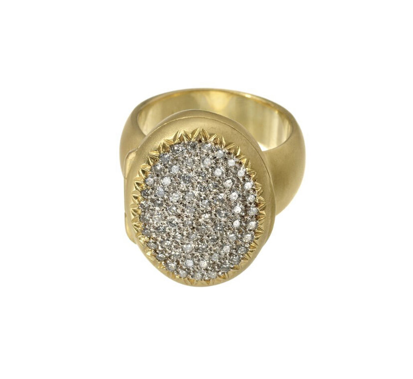 ‘Borgia Poison’ ring by Wendy Brandes. Image courtesy of Wendy Brandes.