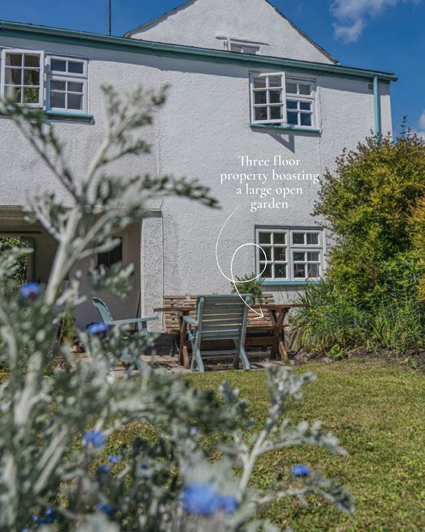 Picture your family hols nestled in Lyme Regis.

The Starch Mill the perfect coastal getaway: with 3 bedrooms and 3 bathrooms with an expansive garden it is ideal to host the family or a group of friends. This beautiful property has nothing but 5 sta