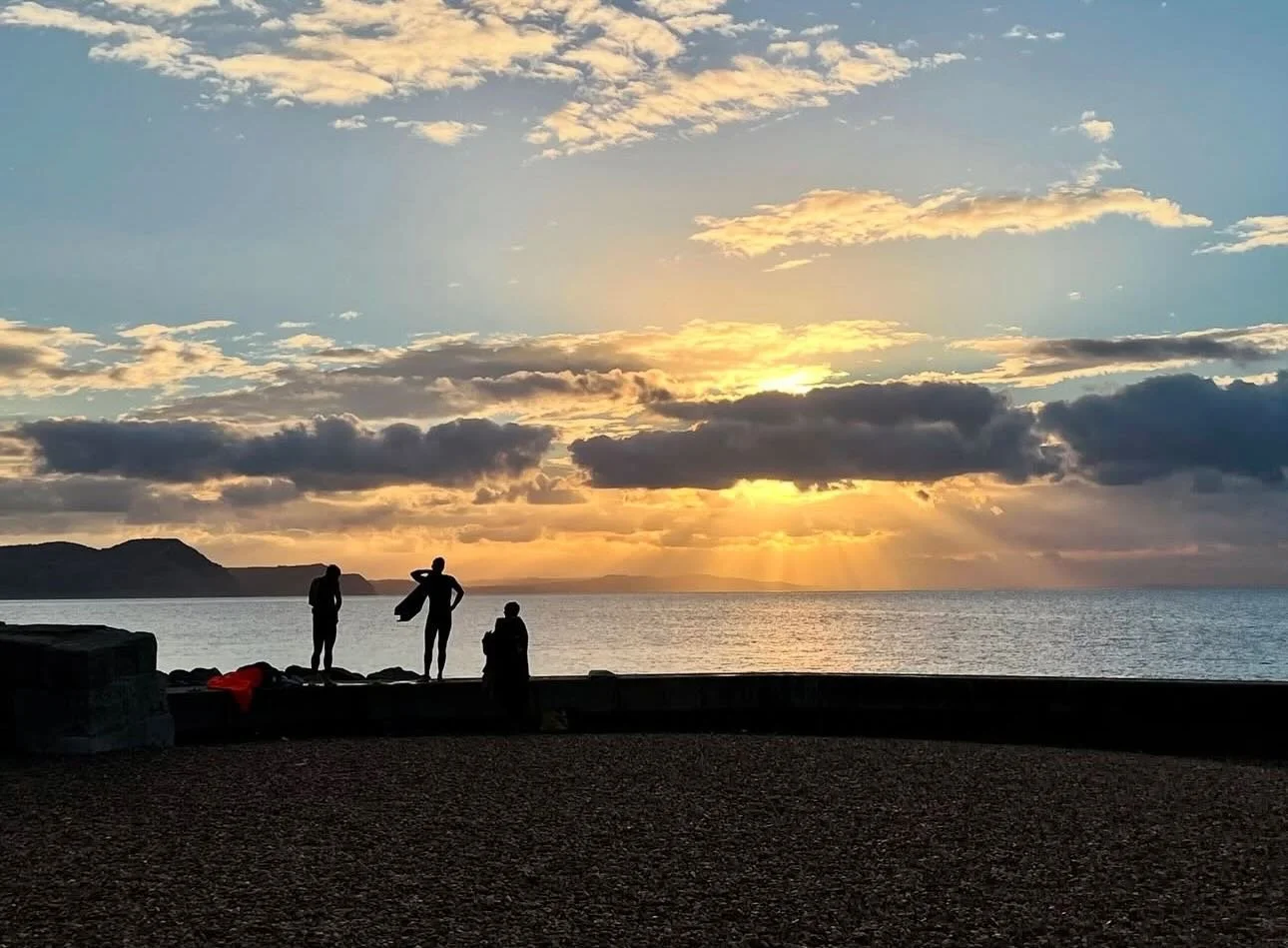 Winter sunrises, cold dips, &amp; sauna are every reason to be here in Feb &amp; March.🌅 

We have selected dates left in a few on our properties for Feb &amp; March, head to our website and spend your weekend booking the perfect seaside getaway🌊 
