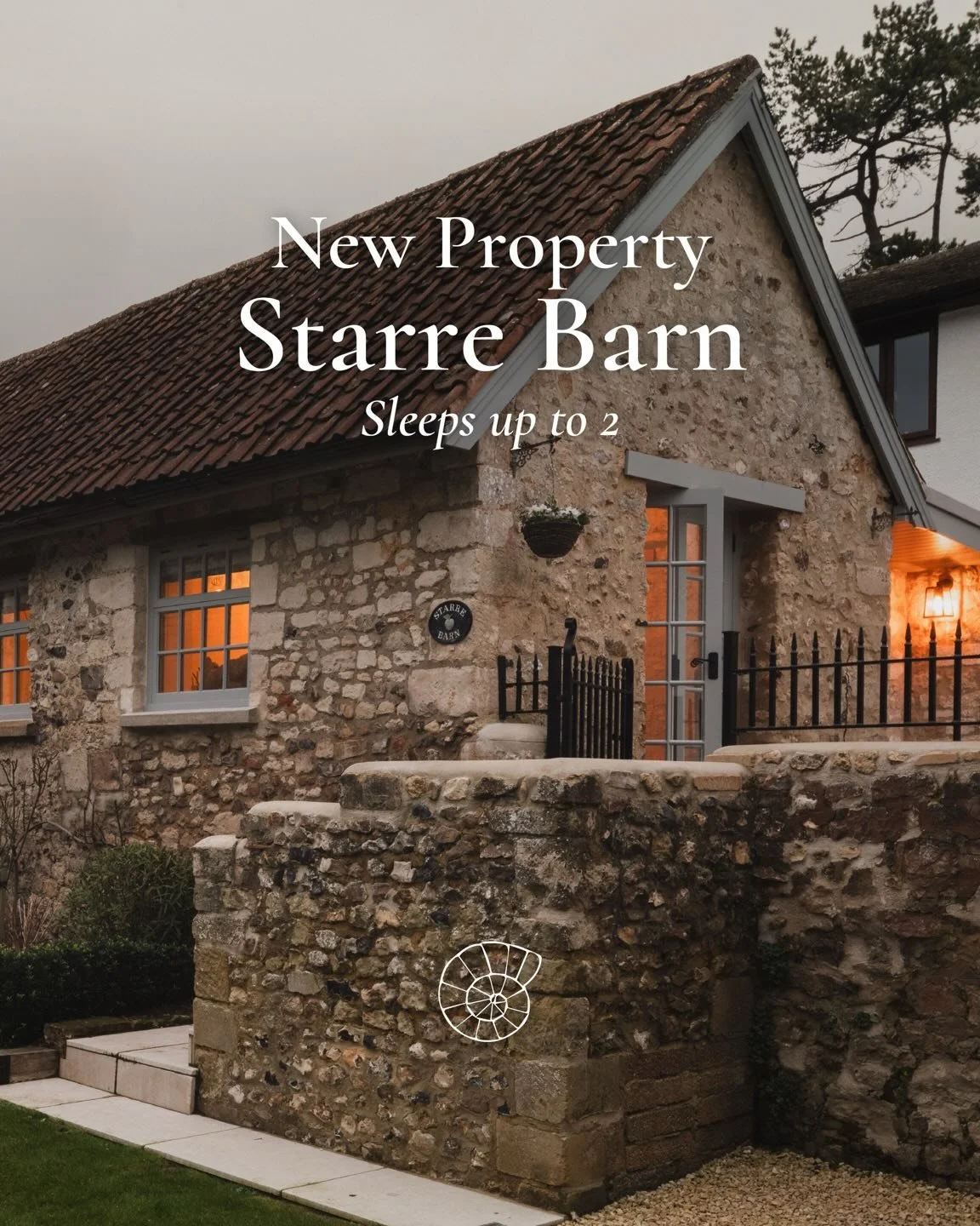 ✨ Introducing... Starre Barn! ✨ 

We are so excited to announce this new property in Beer, yes you heard that right Beer! 

Dating back to 1502, this beautifully restored coastal retreat sits in the heart of Beer within the grounds of Starre Manor. 
