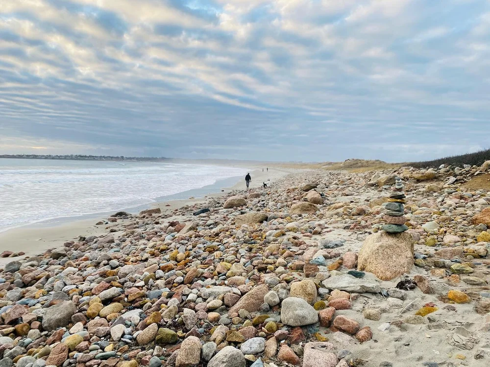 Stress // 
We all experience stress to varying degrees, especially around the holidays. This year, things are further complicated by challenges and uncertainties of the pandemic. 

⚡️Need some relief?⚡️

Here are some of my go-to mindfulness tools✨

