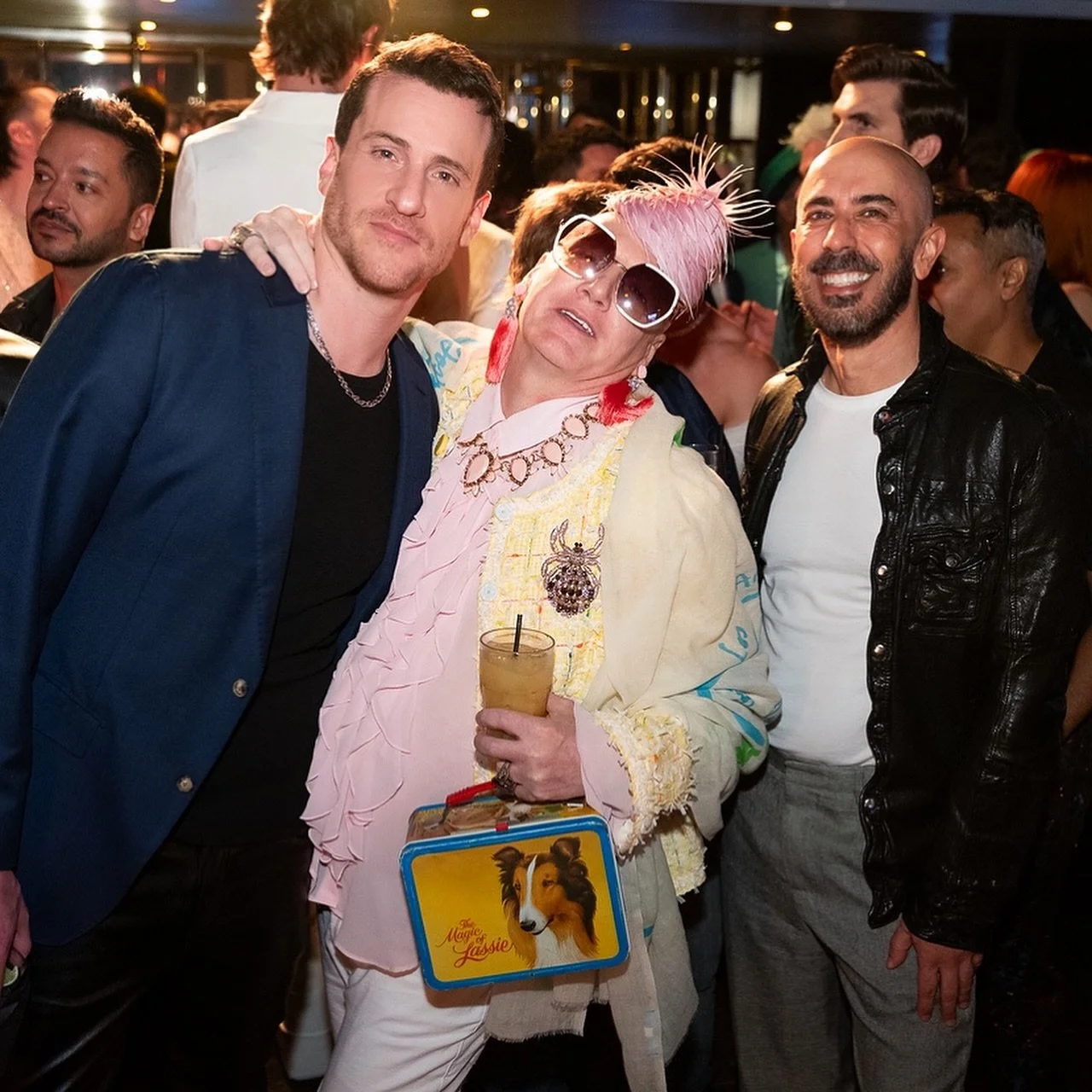 Stuffed my face with pizza and quick changed in a bathroom stall like I did on the regs at PAX on 42nd Street in 2008. Made the #Queerties just in time! Some talents never leave you. 💁🏻&zwj;♂️

What a fun night with such brilliant company. @queerty