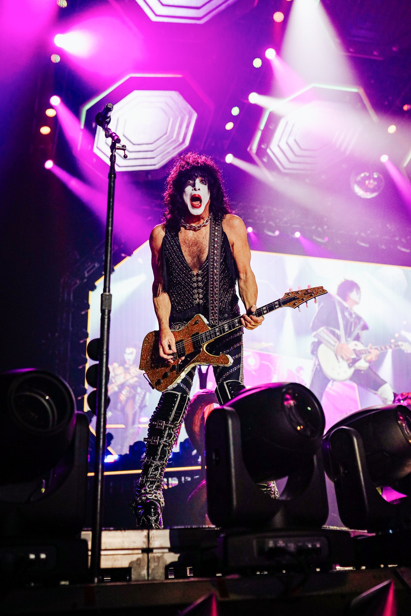 KISS