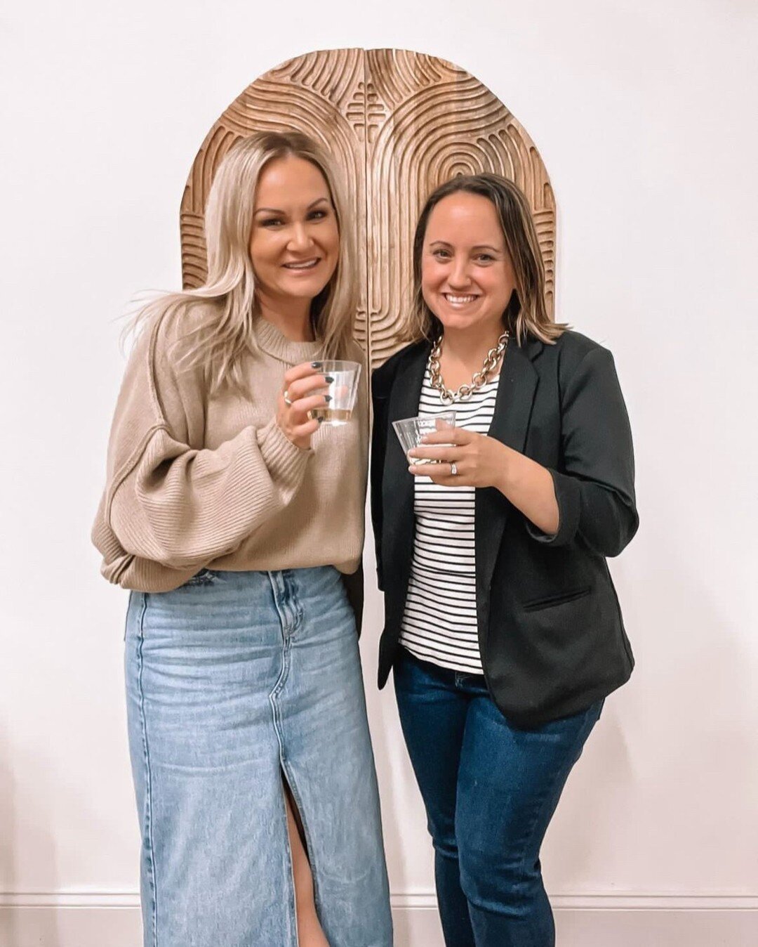My heart is SO full! 🥰

I had an amazing time co-hosting an evening of mixing and mingling for fellow business owners in my community with my business bestie Laura from @ShopQuaintrelleBoutique!

Thank you SO much to everyone who came out, we had so