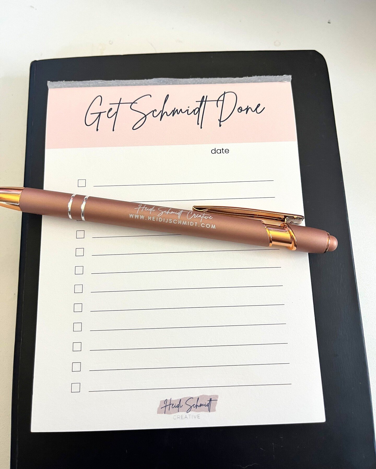 So many treats over here! 🥰🥰

So excited about these amazing pens (thank you @IdeaWeaving!) that go perfectly with my Get Schmidt Done notepads! 

I feel like the past month I've made some big moves and I'm jazzed for the next few months are going 