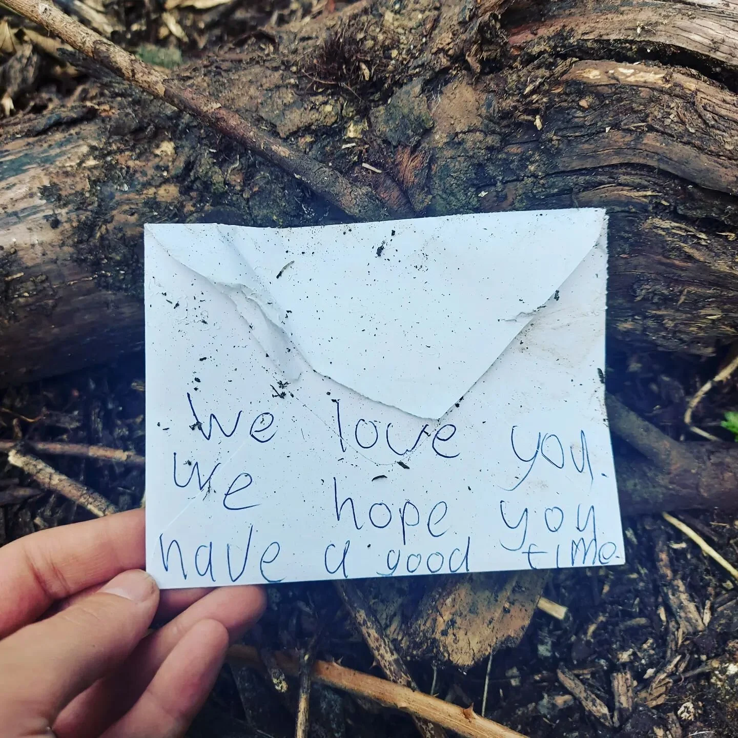 Sadly our favourite duck called Old Duck died Saturday morning of age after a very very long life. A 7 year old camper helped us bury her and this is the wee note I just found under her grave marker 🥲🥲🥲 

off to ducky heaven with you dear friend ❤