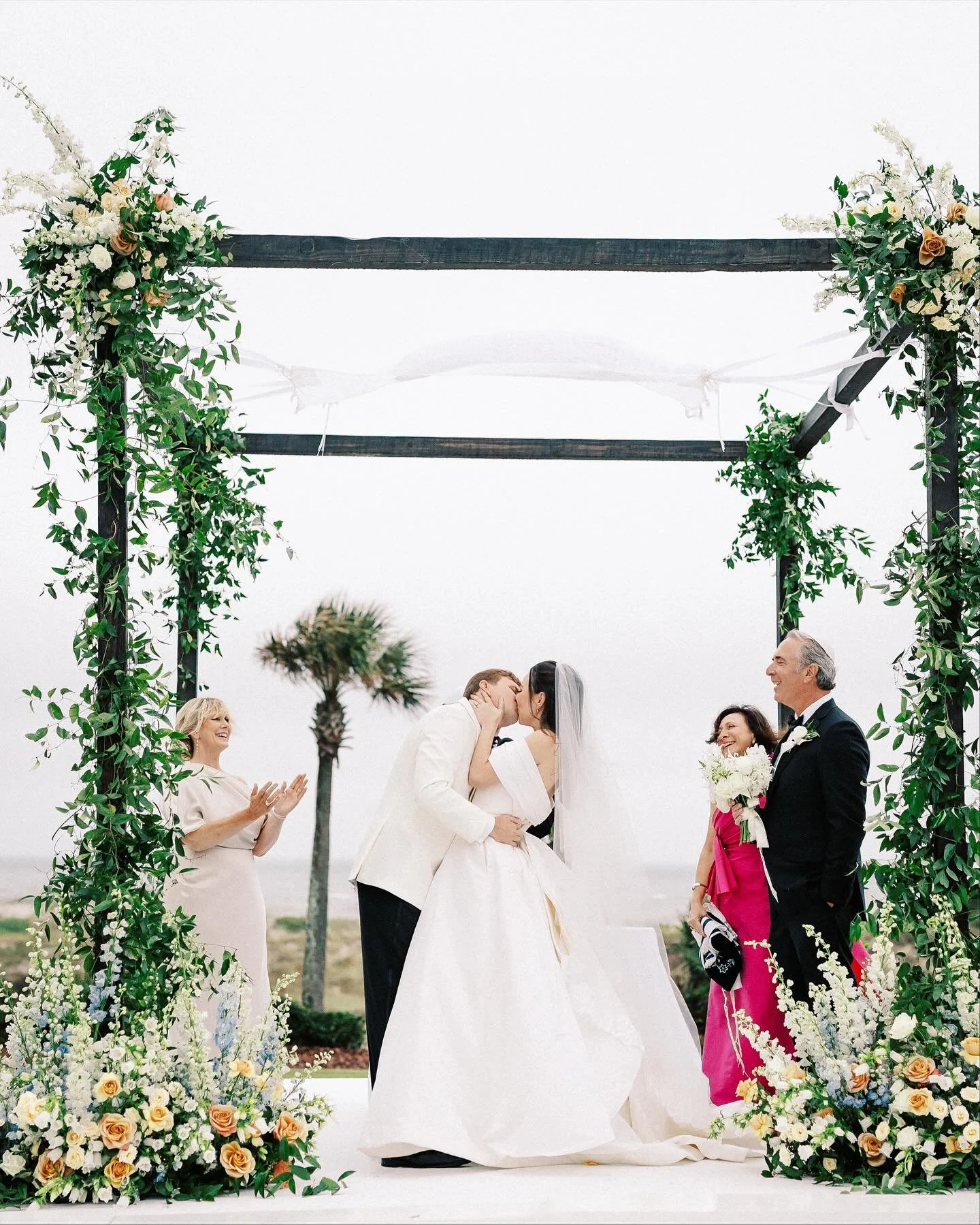 So much joy and so many favorites from this day! Second shot for the iconic @loveflorafauna !