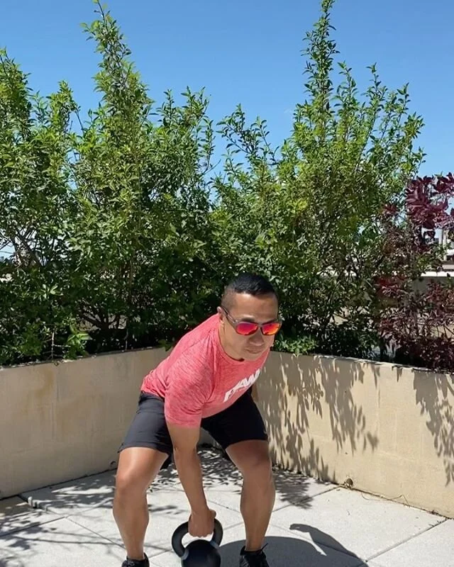 Kettlebells are incredibly versatile. So many different exercises including endless combinations and complexes. Check out today&rsquo;s workout! Give it a try!
.
3 rounds:
1. Single arm snatch-windmill-squat (10 reps on each side)
2. Single leg deadl