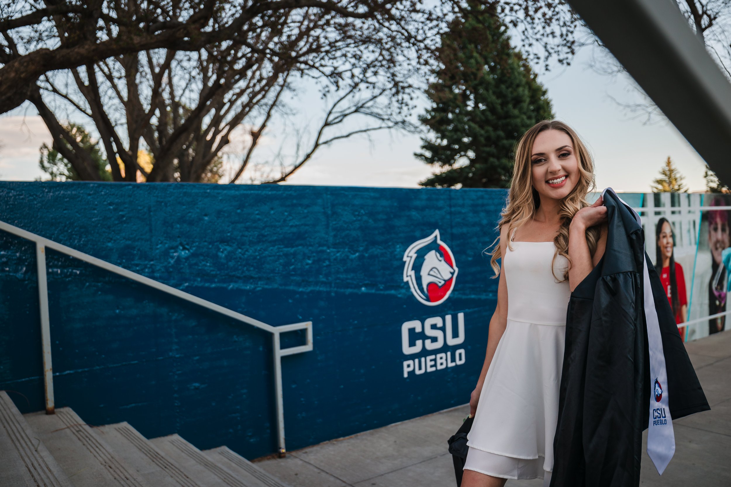 Lepik-Photography-Kylah-Moore-Senior-Graduation-17.jpg