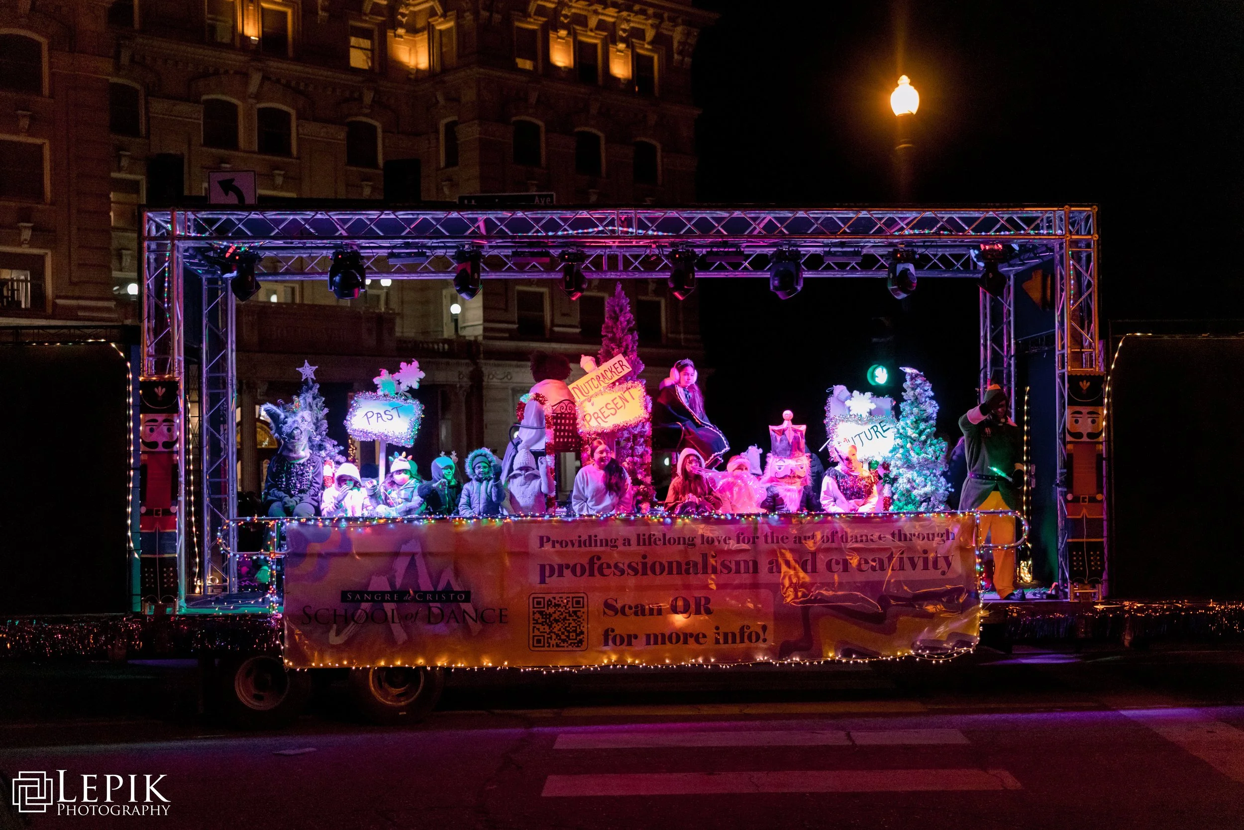 Lepik-Photography-Event-2025-Parade-of-Lights-130.jpg