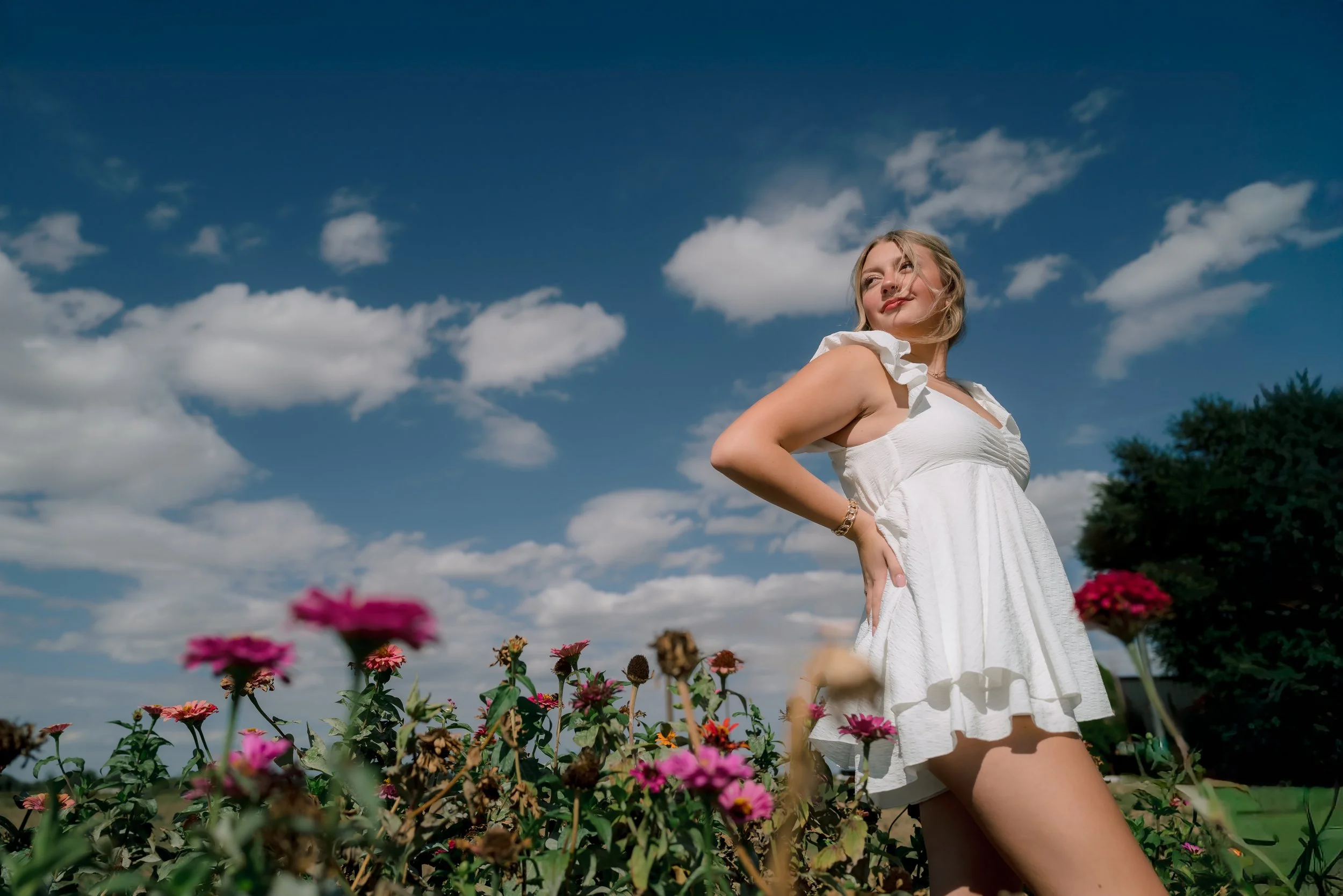 Lepik-Photography-Senior-Caroline-Flowerfield-9.jpg