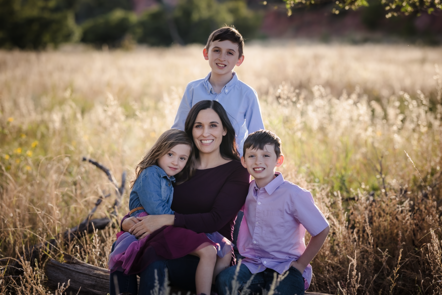 Family-Photos-Colo-Springs-CO 2023 Thoreson 01.png