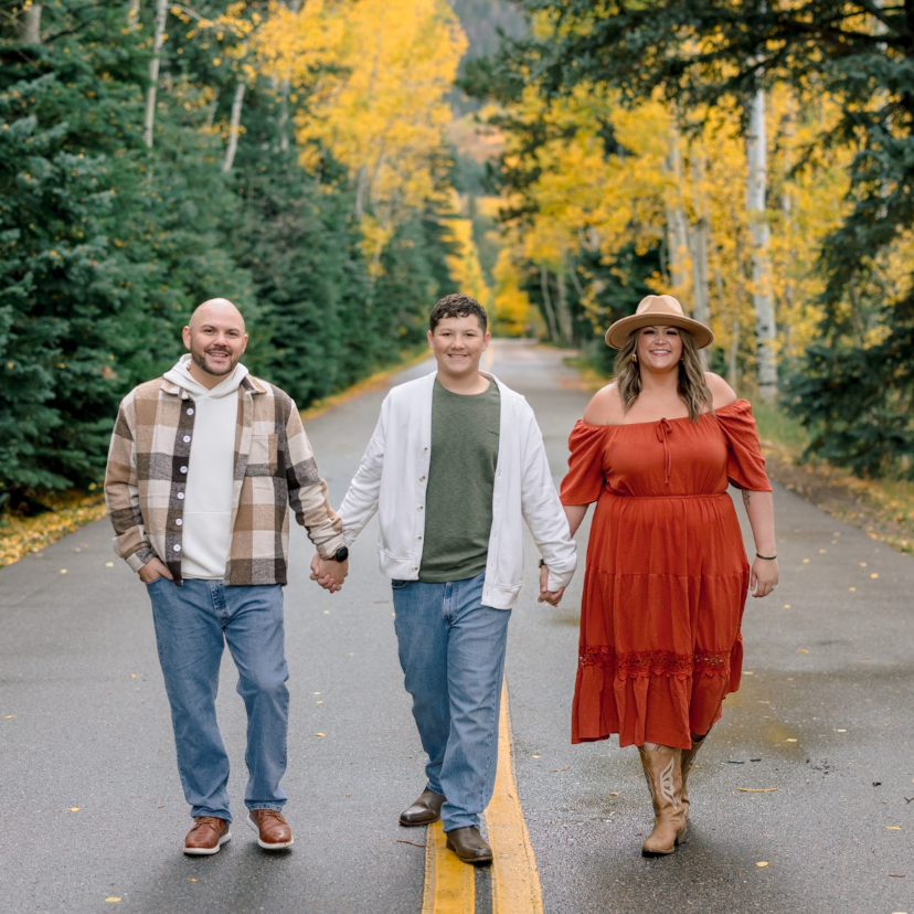 Family-Photographer-Pueblo-CO 2025.10 Martindale 01.png