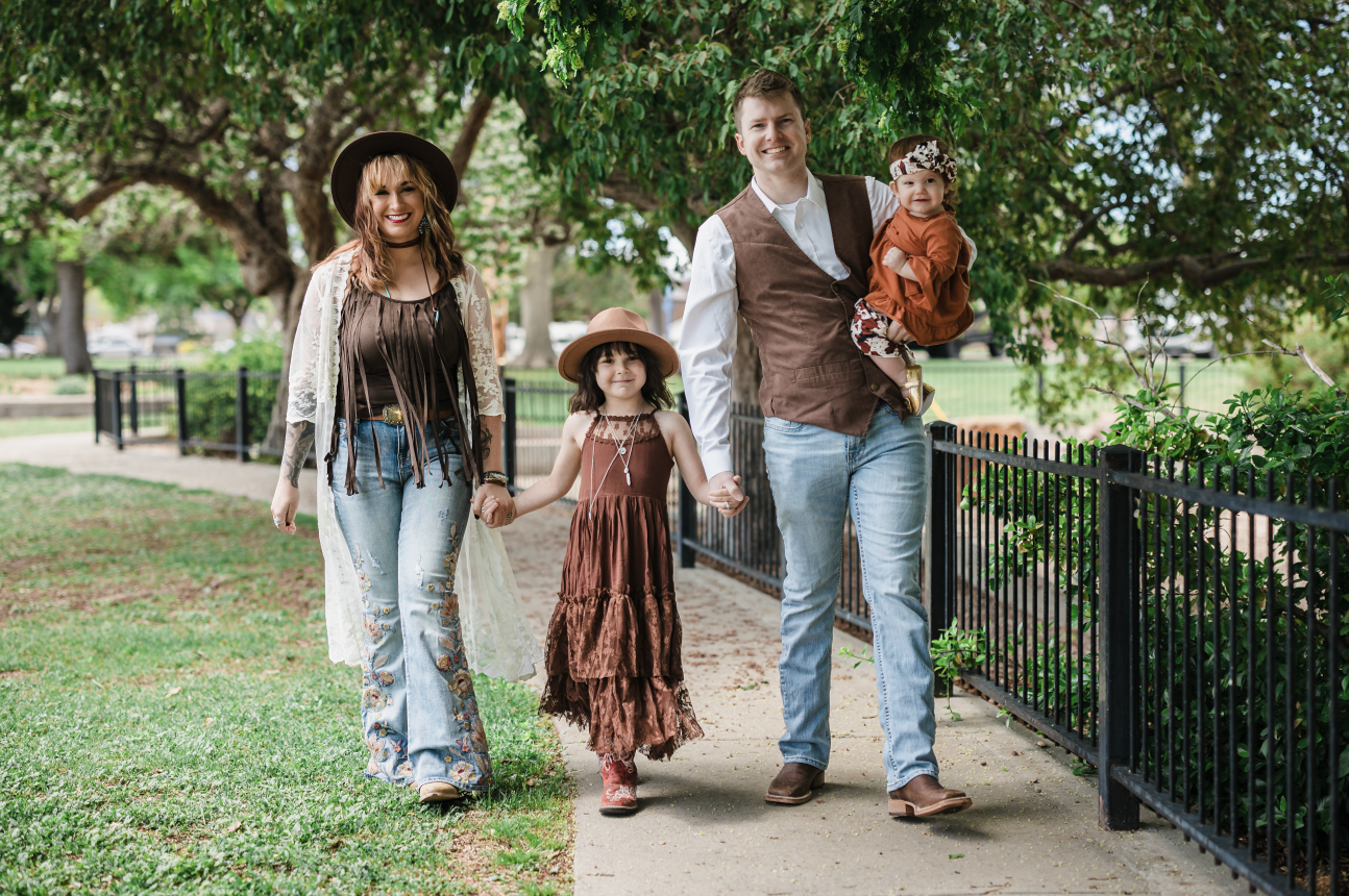 Family-Photos-Pueblo-CO 2024 Scranton 01.png