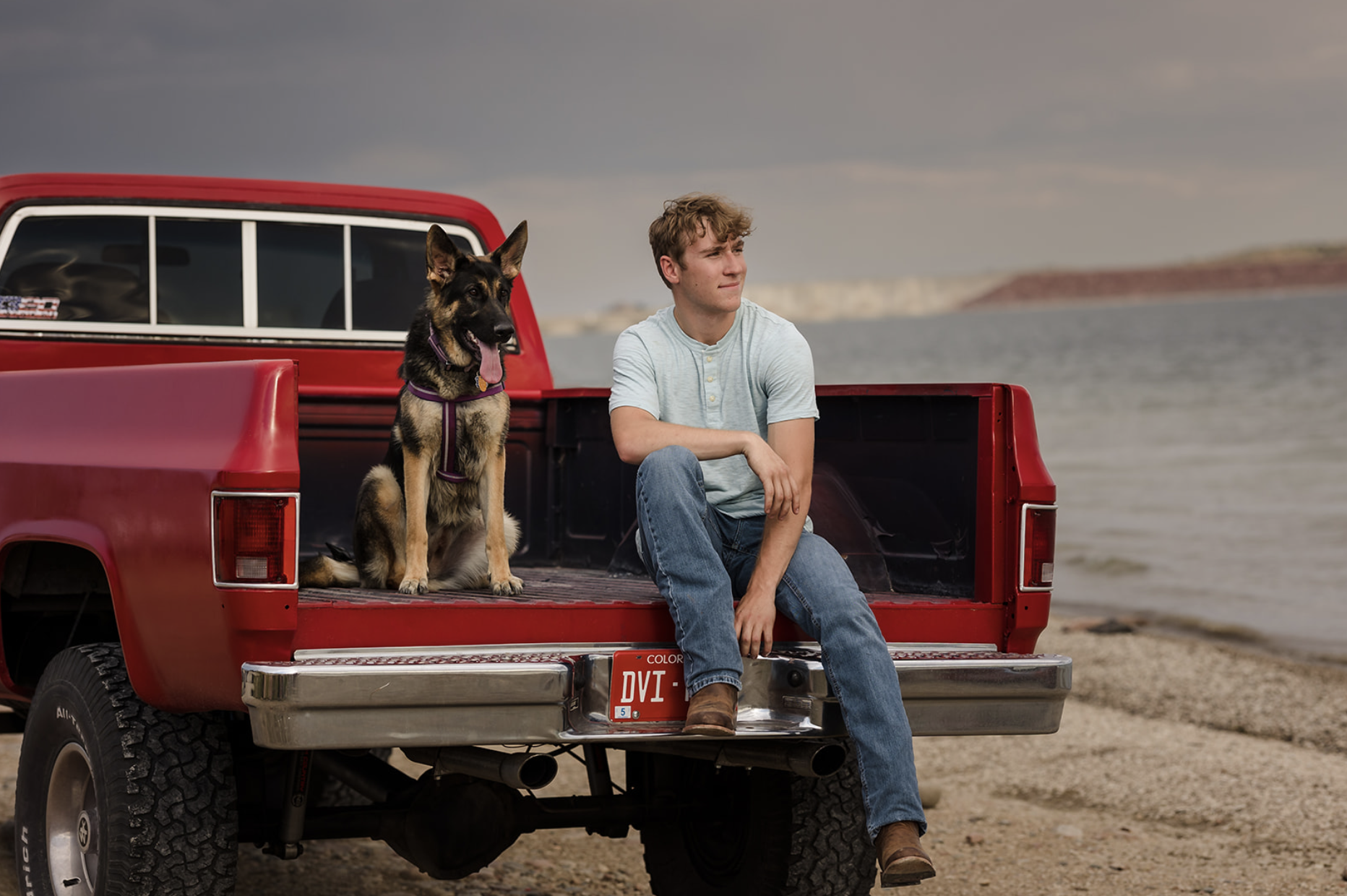 Senior-Photos-Pueblo-Anticline-Lake Trevor Hadaway 24.png