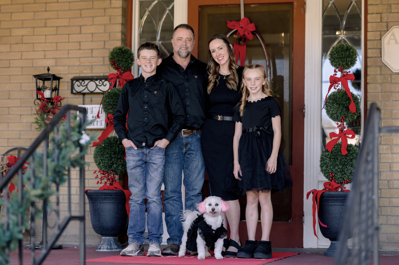 Holiday-Photographer-Pueblo-CO 2025 Bonham 02.png
