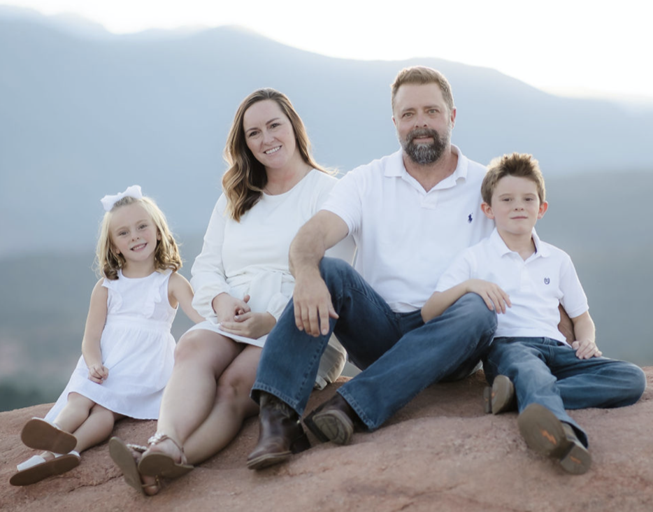 Family-Photos-Colo-Springs-CO 2021 Bonham 01.png