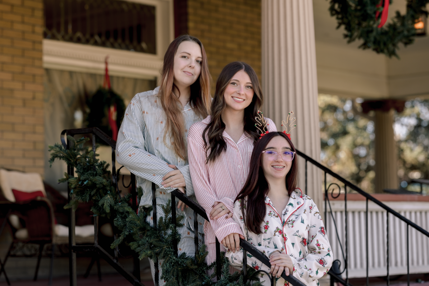 Holiday-Photographer-Pueblo-CO 2025 Breece 03.png