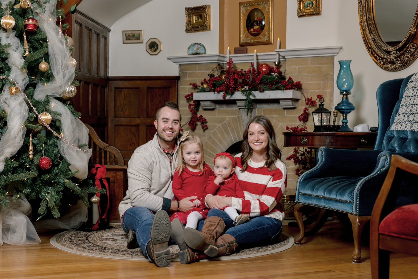 Holiday-Photographer-Pueblo-CO 2025 Gjerde 03.png