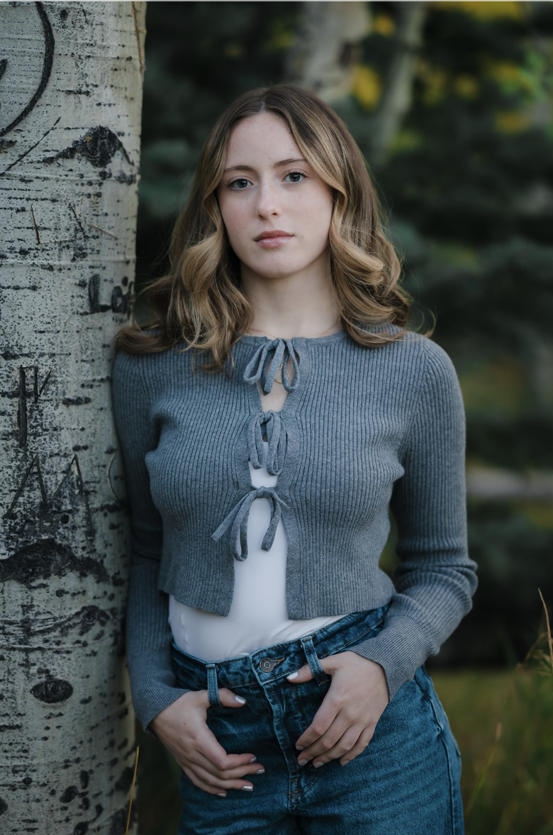 Senior-Photos-Pueblo-CO 2024 Reagan 01.png