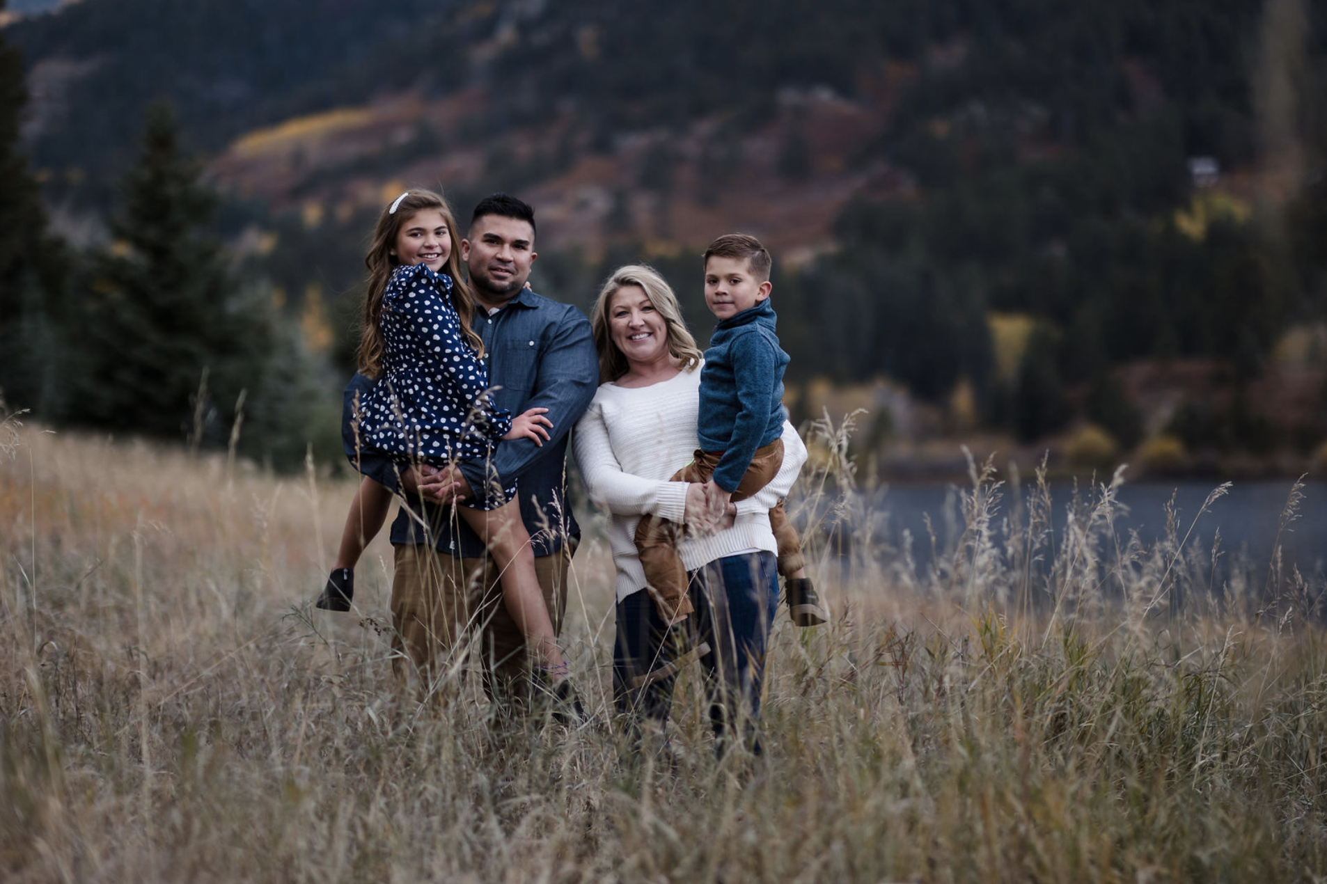 Family-Photos-San-Isabel Mascarenas 2022 01.png