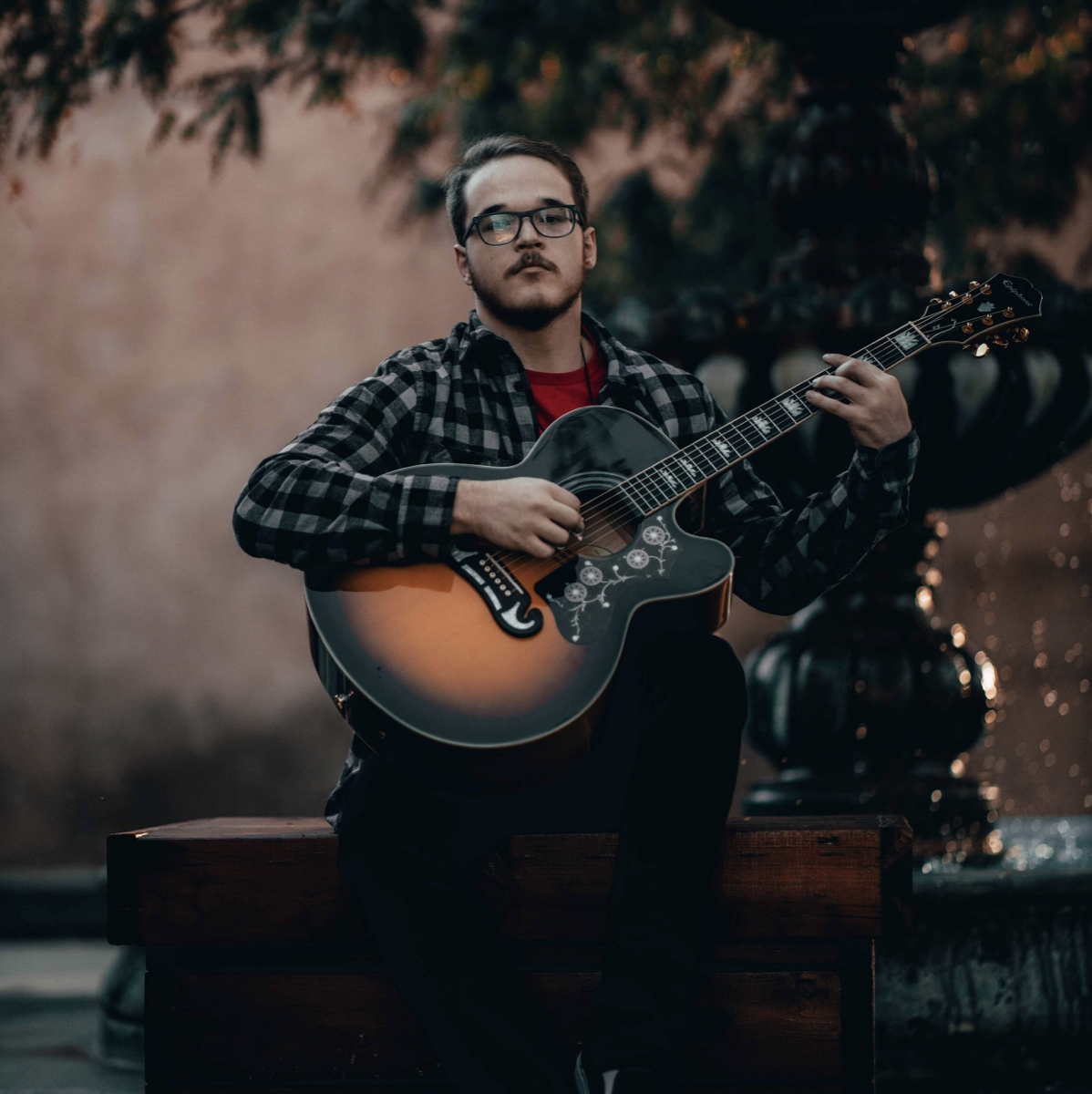 Senior-Photos-Pueblo-CO Downtown 2021 Ridpath 01.png