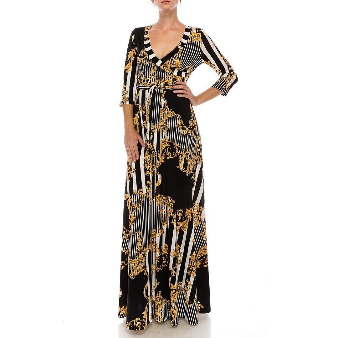 Venechia print 3/4 sleeve maxi wrap dress
Style# DJ51504-BNT
Color : Black/Gold
95% Polyester 5% Spandex

www.janettefashion.com

#janettefashion #la #losangeles #dtla #fashiondistrict #maxidress #kneelengthdress #wrapdress #clothes #dress #ootd #fas