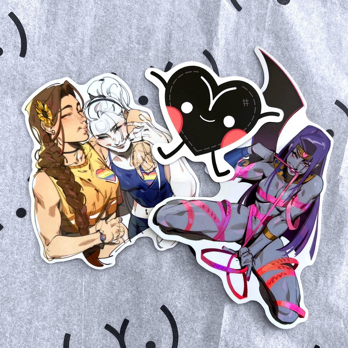 STICKERS ARE FINALLY LIVE!!! 😭🎉 There are also 10 Postcard Bundles that come with hand-drawn sketches! Check it all out at ARTBYNIPS.COM/SHOP 💝 So excited to open up my shop again and hope you enjoy! More to come 🥹🖤 (I added some examples of pas