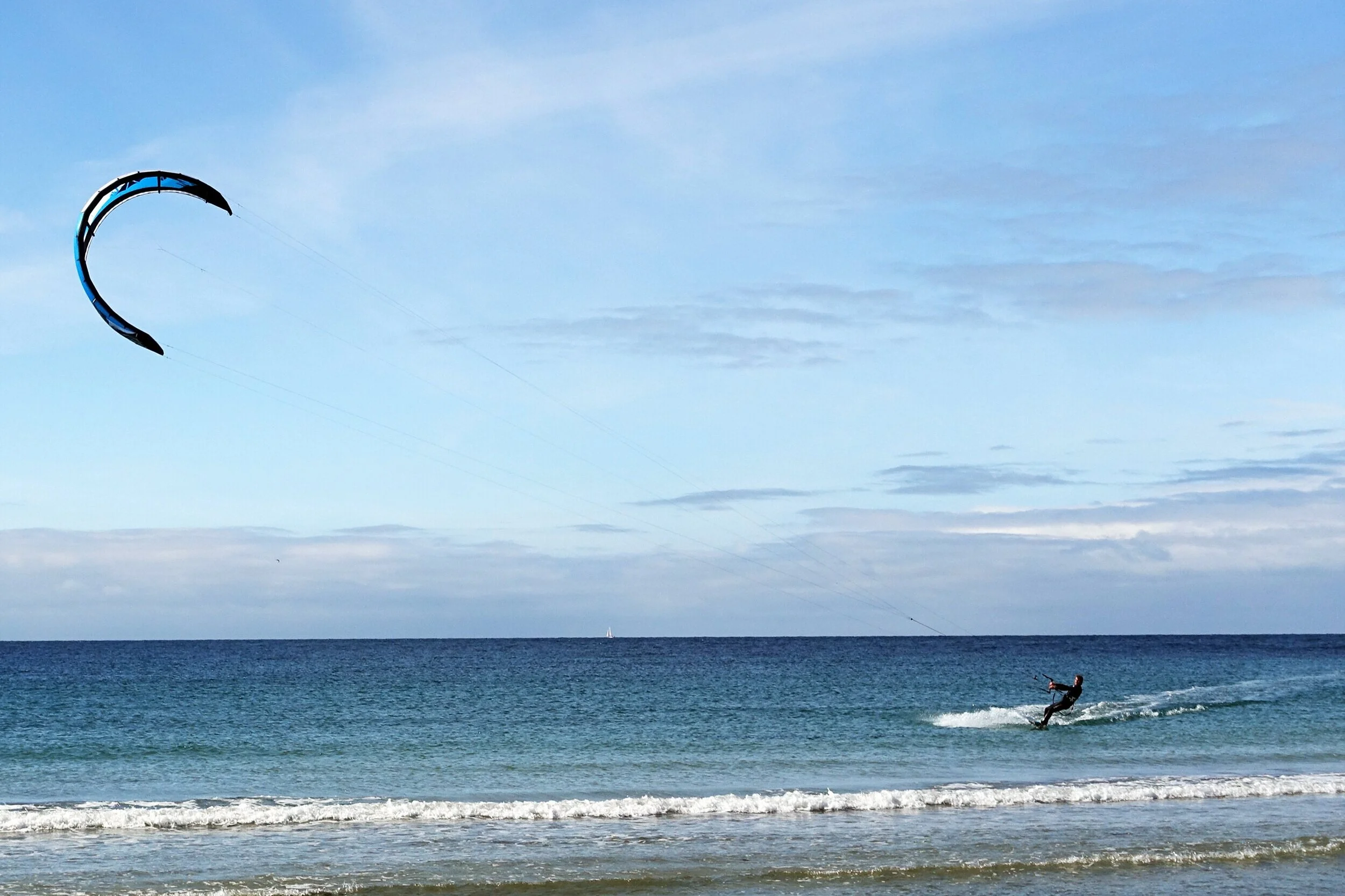 Orrestranda er godt kjent blant kitere og surfere.