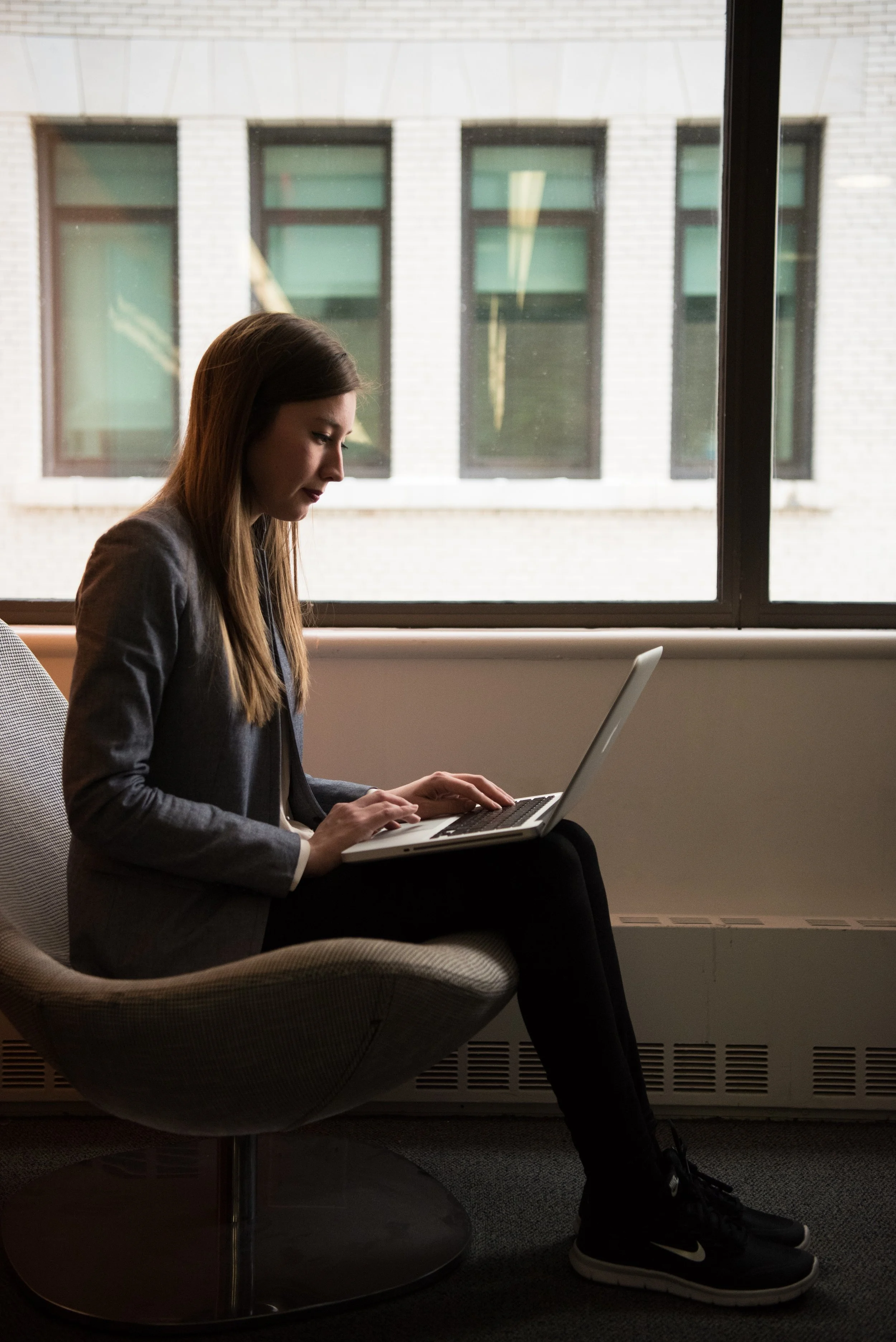 4 Reasons To Avoid Using Buzzwords in Sales