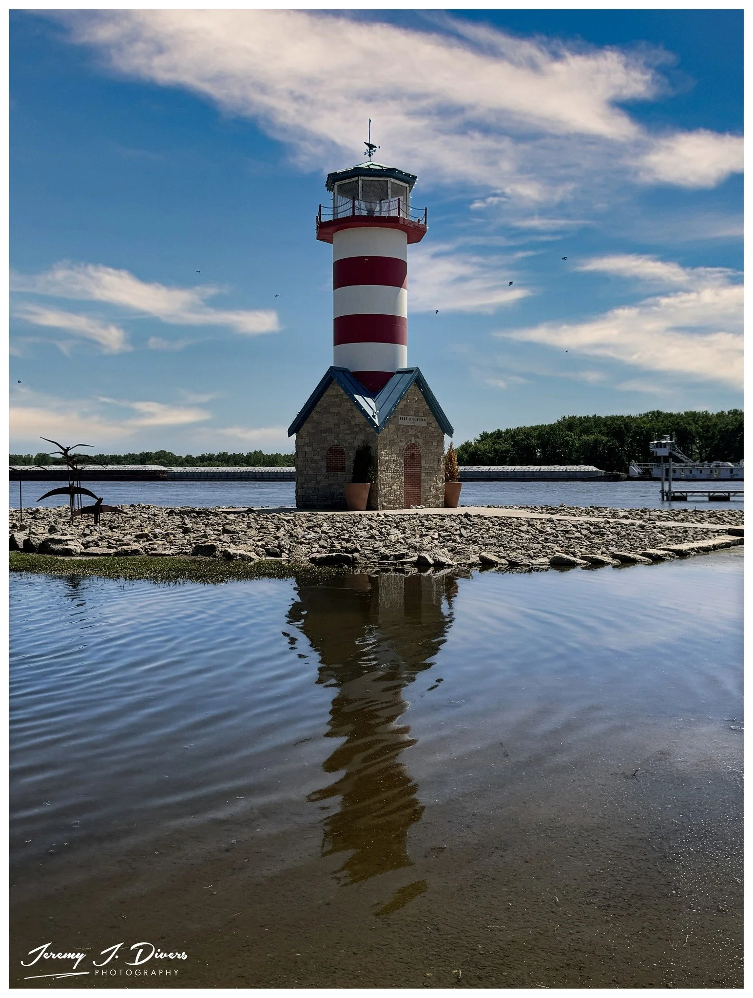 "Port of Grafton Lighthouse" (C) Grafton, Illinois