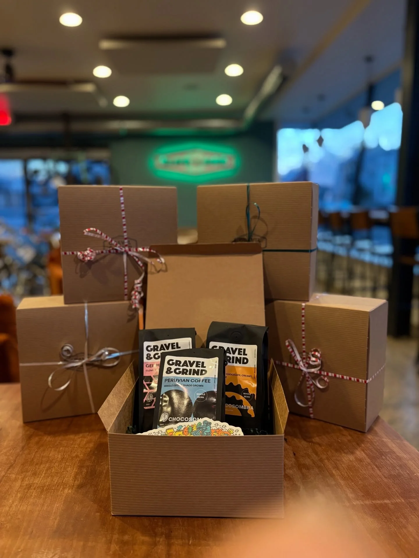 Looking for a great gift for the coffee lover in your life? Our holiday gift boxes are here &amp; ready to be gifted.  We picked our favorites from the Chocosombra lineup, Peru Single Estate, Geisha, &amp; Tupi. We know you&rsquo;ll love them too. 😍