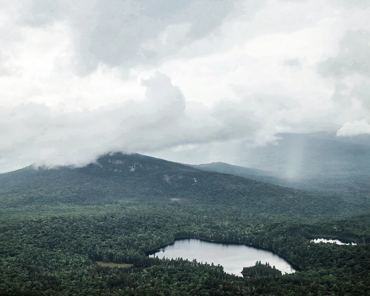 Sawyer Pond on a variable day 🧐

📍Ancestral Abenaki and Wabanaki land

#whitemountainsnh #whitemountains #runthewhites #wmnfhikers #hikingwmnf #52withaview #runpure