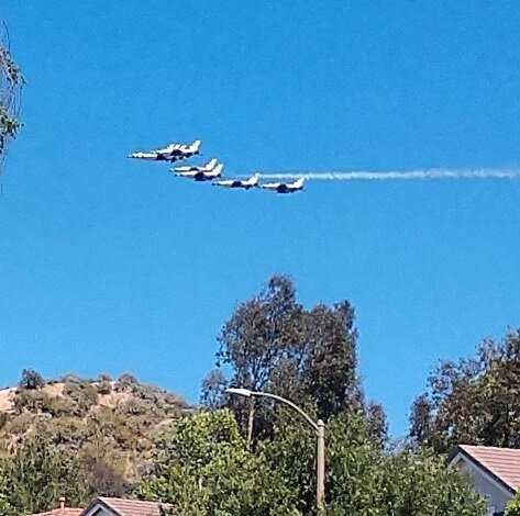 @afthunderbirds saying thanks to #healthcare #heroes @henrymayohosp in our #hometown of @cityofsantaclarita  #unsungheroes #caregiverstoo #thankyouforyourservice #salute💯