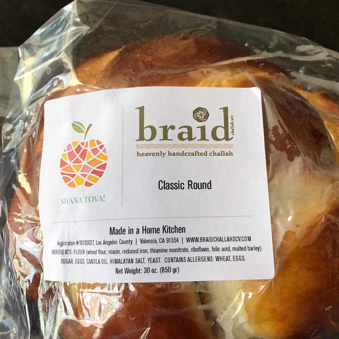 Yummy start to the New Year. Thank you @braidchallahscv for making life on Valencia so festive #roshhashana #famillybiz #shoplocal #challah @soltlis