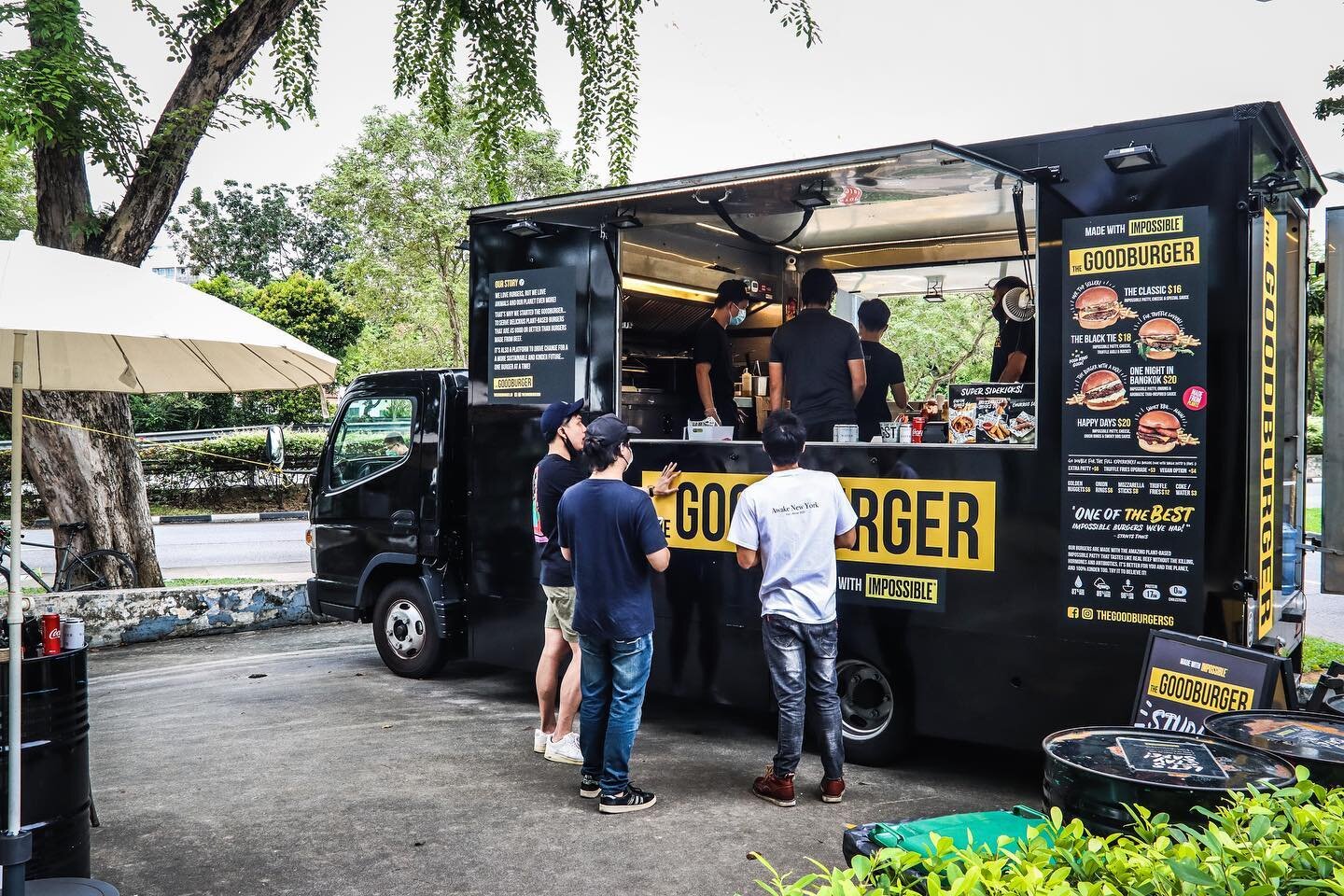 If your tummy&rsquo;s grumbling, and you need some hearty grub; who you gonna call? Your trusty neighbourhood burger truck 😉 We&rsquo;re parked at Coronation Shopping Plaza feeding you folks your favourite Goodburgers till 9PM daily. See you soon!