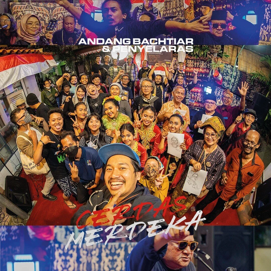 Untuk yang terlibat dalam pelaksanan konser Cerdas Merdeka SURABAYA, terima kasih!

Di Surabaya, konser bagian dua berlangsung di Studio Tedja yang dirawat oleh tuan dan nyonya rumah mas Komi dan mbak Swan.

Mengutip Andang Bachtiar di postingan Face