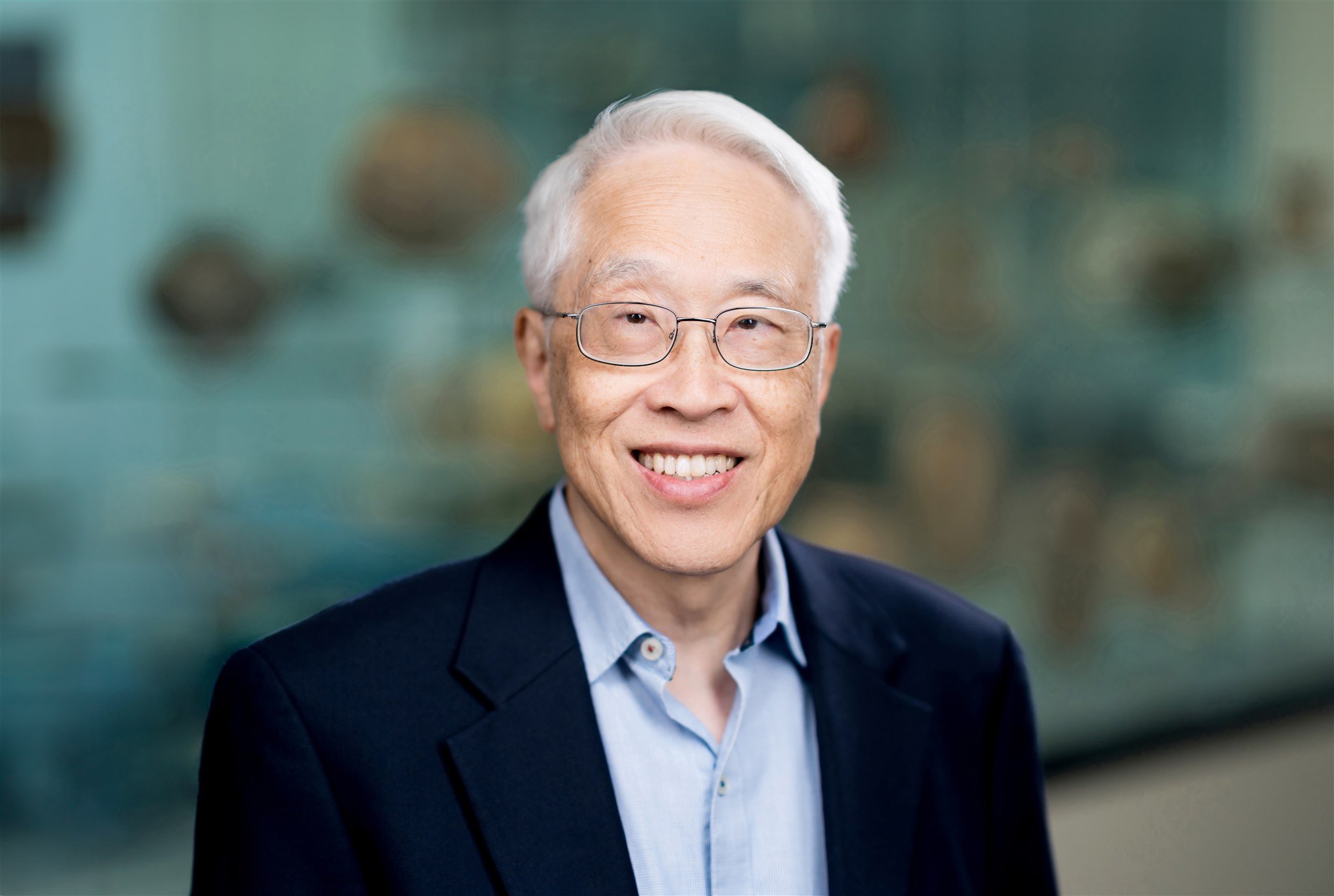 Andrew Lee Headshot Websize.jpg
