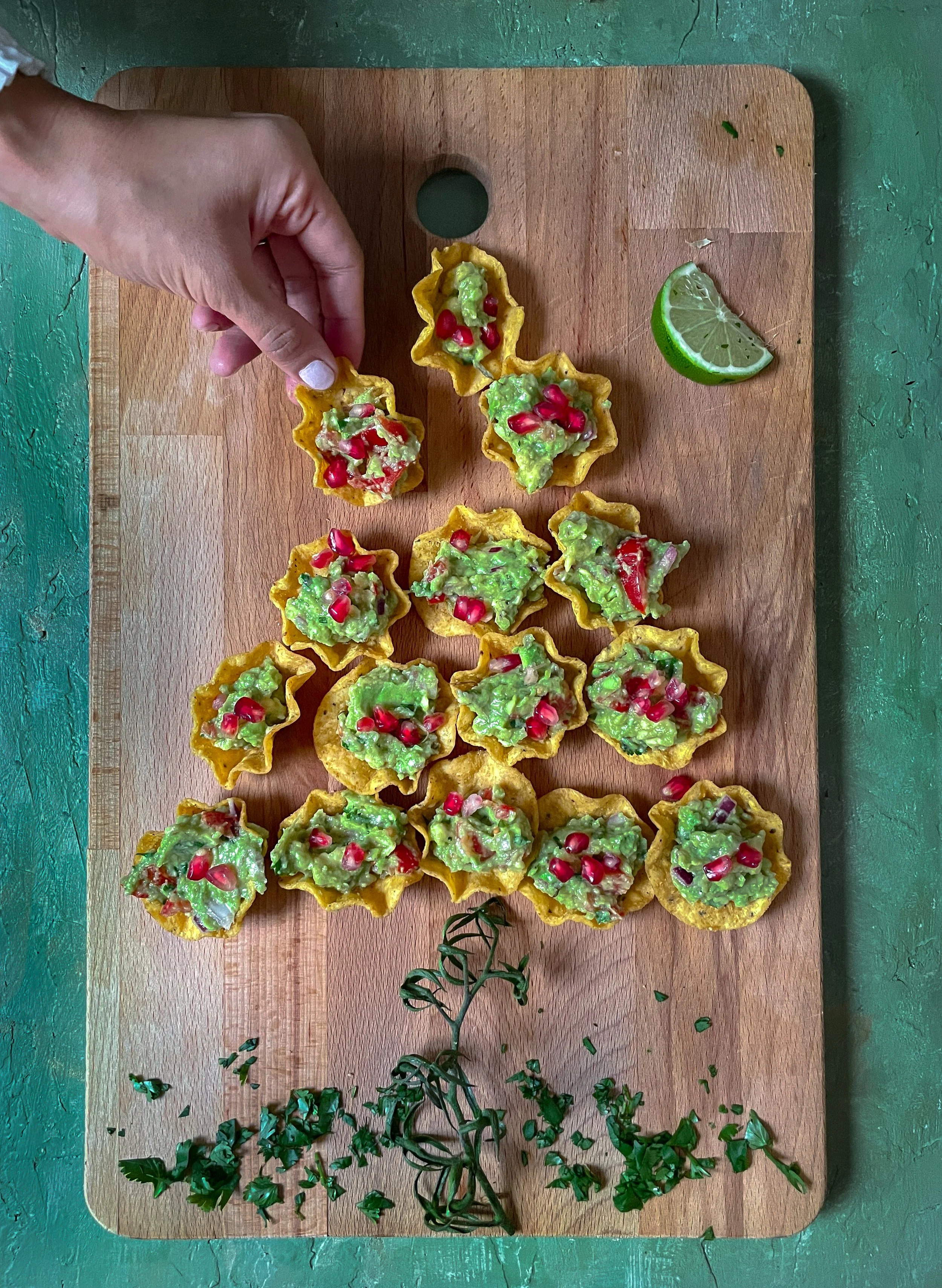 15 Days Until Christmas: Christmas Guacamole Bites