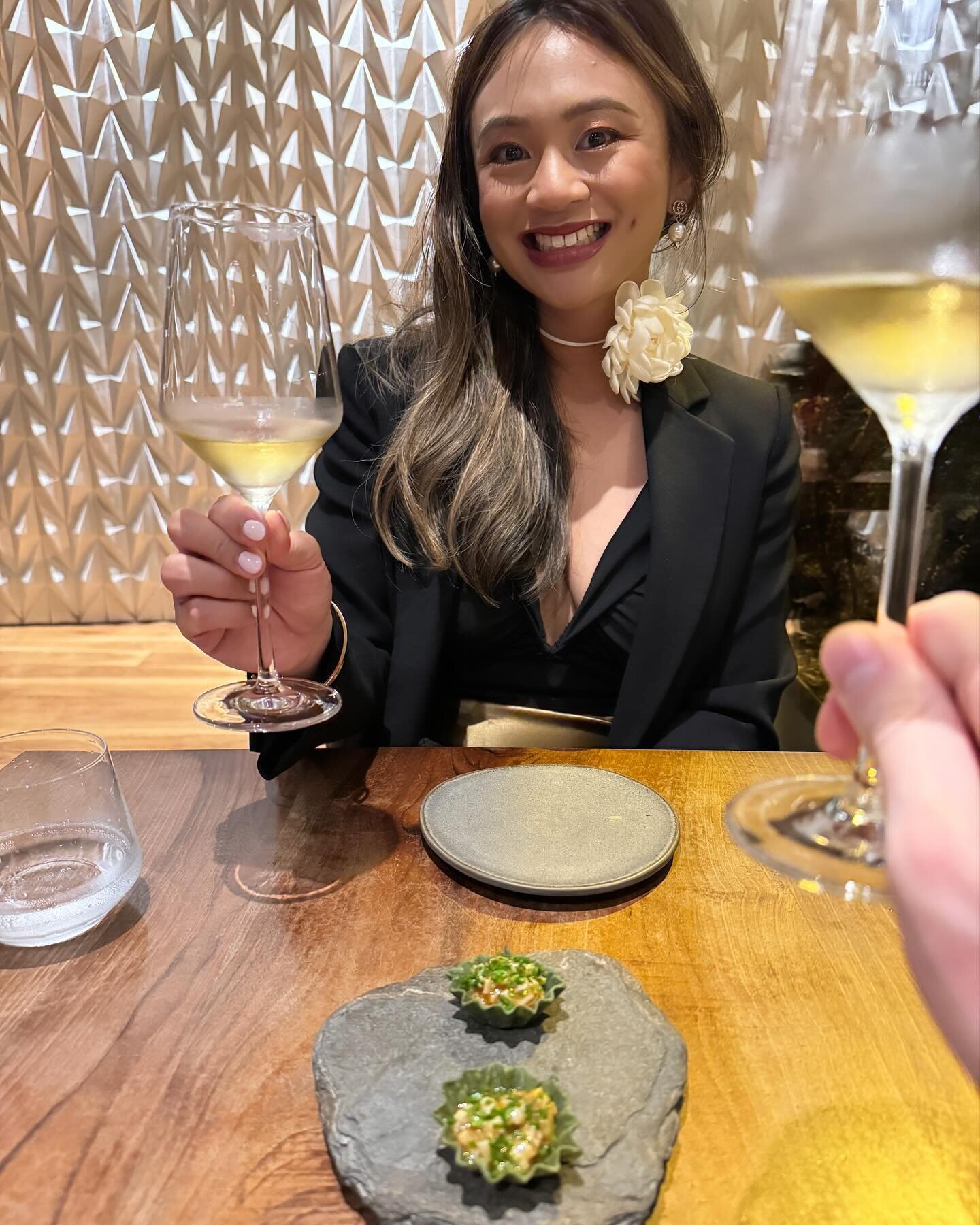 The genuine smile of someone who can enjoy a glass of wine again 👏💁🏽&zwj;♀️

Date night in arrears -celebrating our first 13 days with 2 kids under 2, 3rd wedding anniversary and the first time alone in what feels like forever 😅💕.