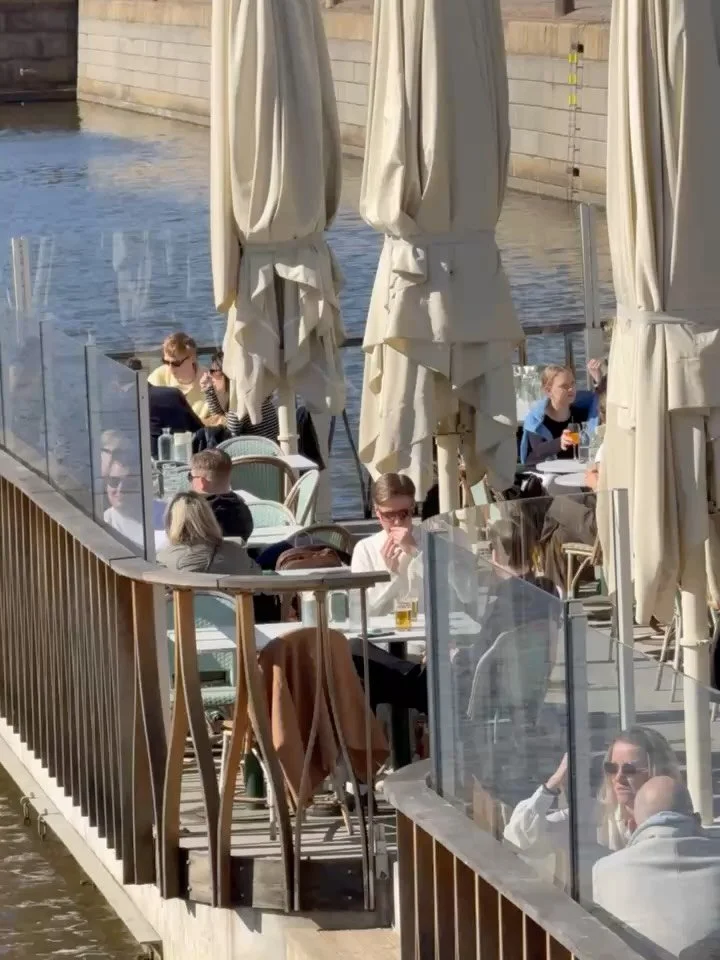 Vi ses i solen. 11:30 😎