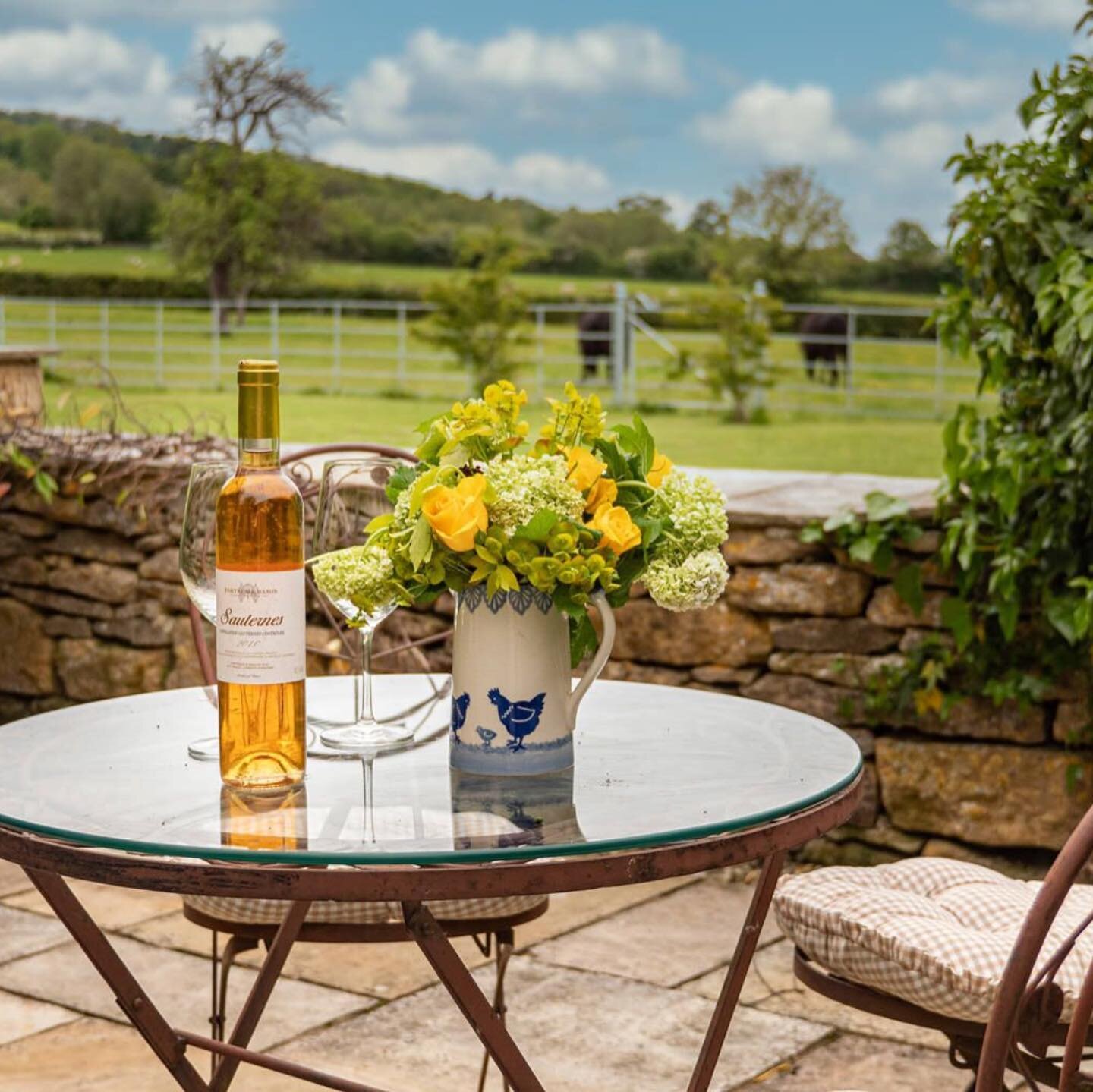 Availability from September, 14 Guests, The Cotswolds 

An extended former Victorian Hunting Lodge with large, tranquil gardens. The rear of the house faces south-west and is the perfect spot for a sundowner after a day filled with fresh-air and good