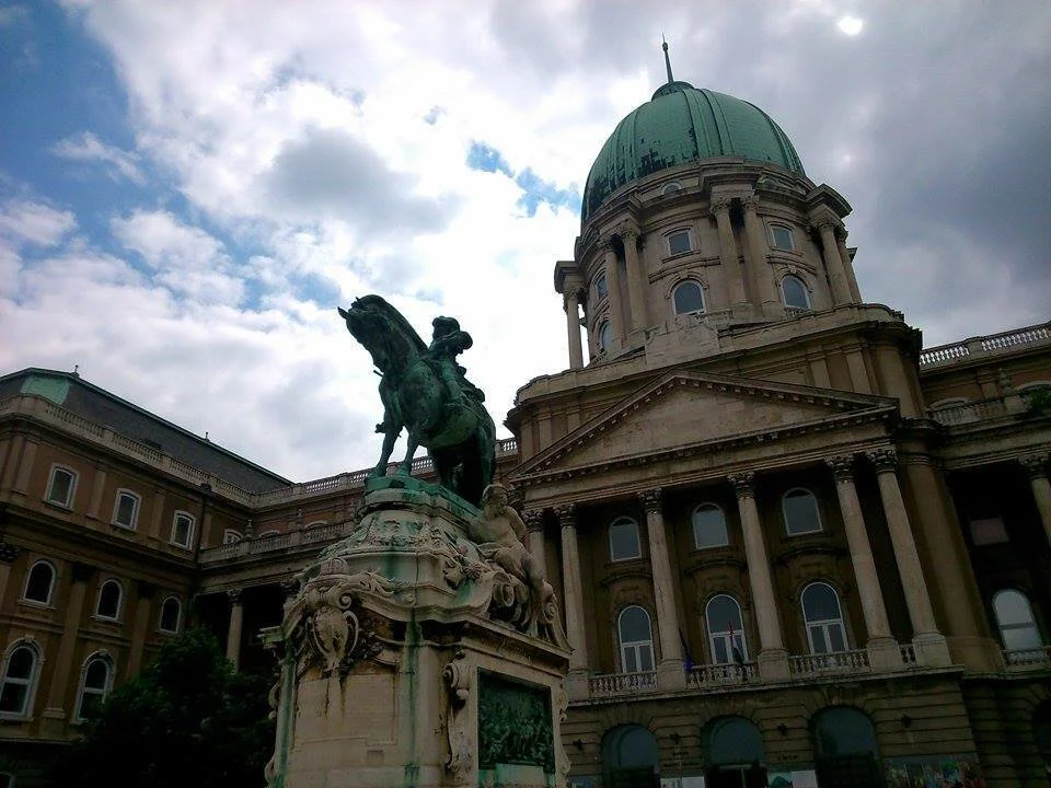 Day 28: Touring Budapest (Part 1) and the Szimpla Pub