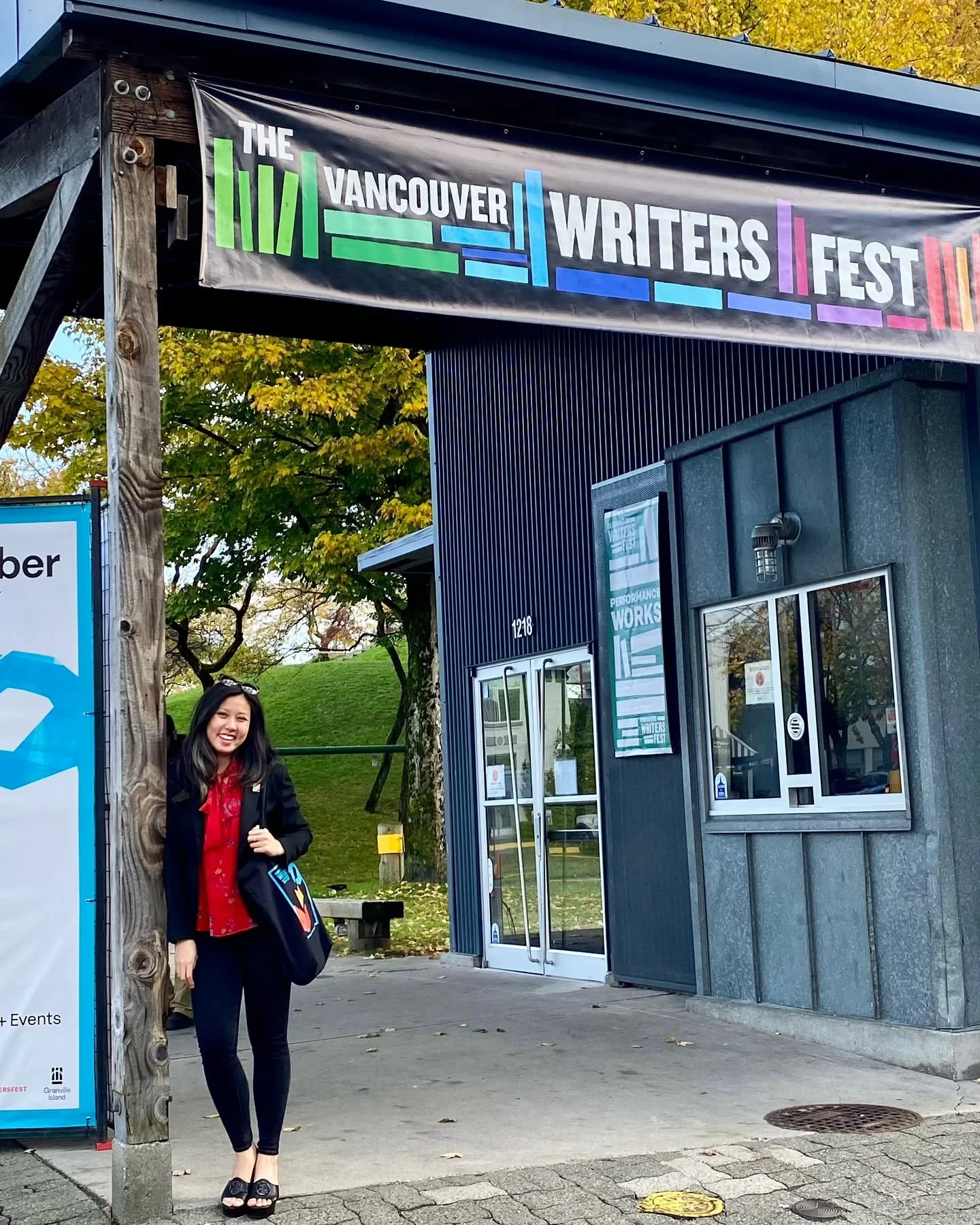 Meeting cool people &amp; doing fun book things @vancouverwritersfest 💛
