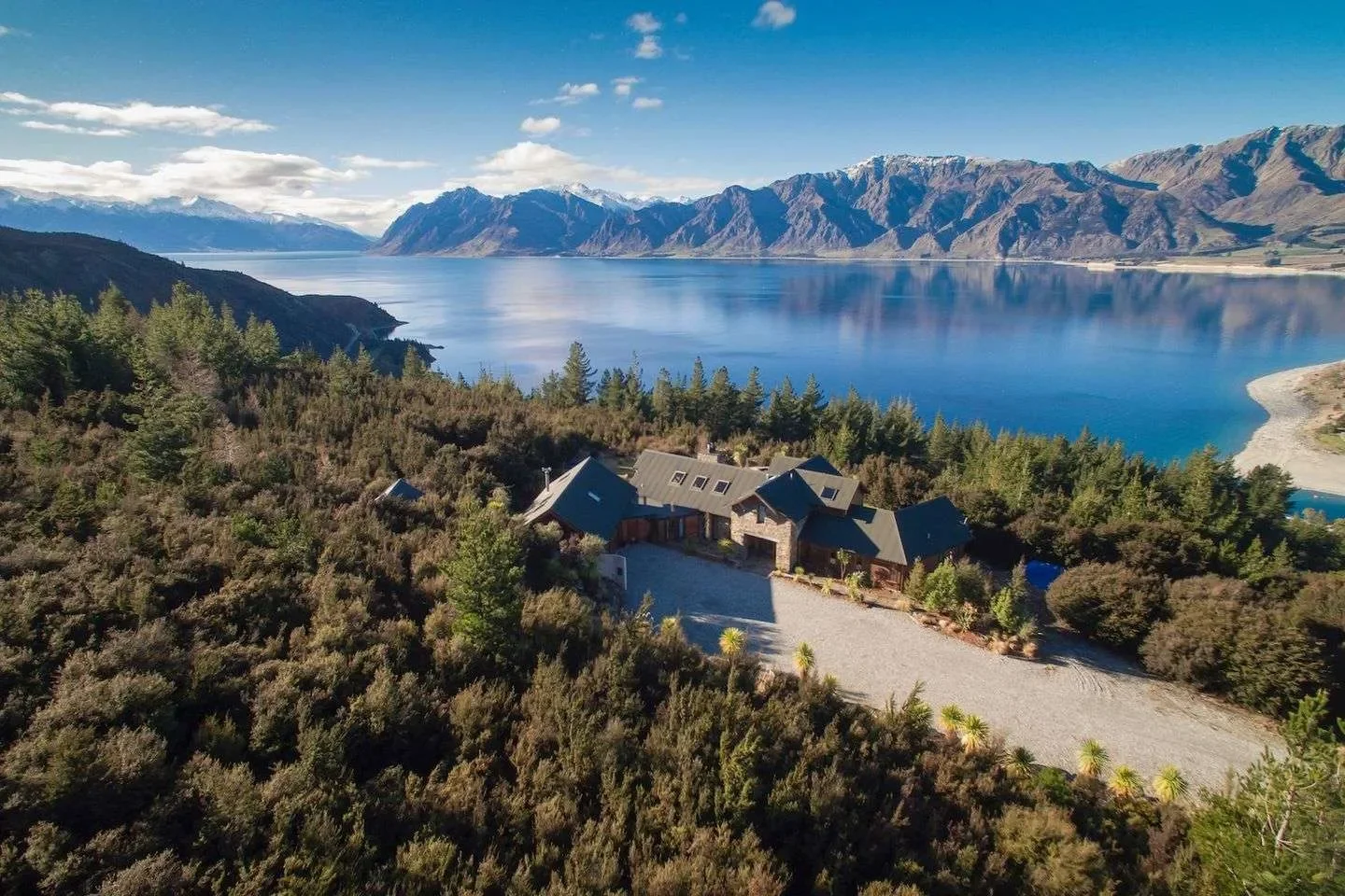 Lake Hawea accommodation