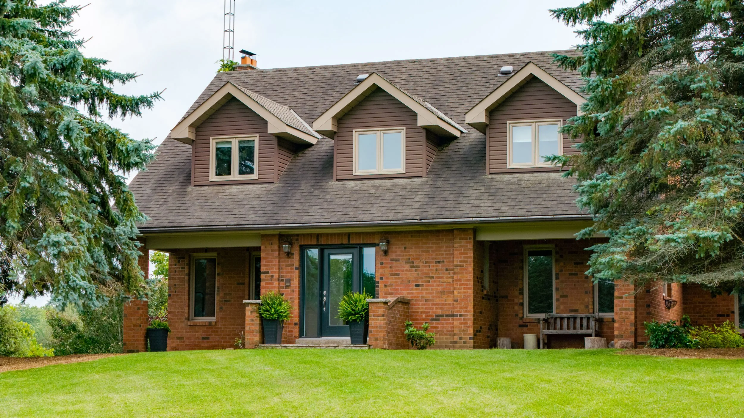23- 7995 19th Sideroad - King - Modern Movement Creative Inc - PHOTOG- Mitch Hubble - July 28, 2026.jpg
