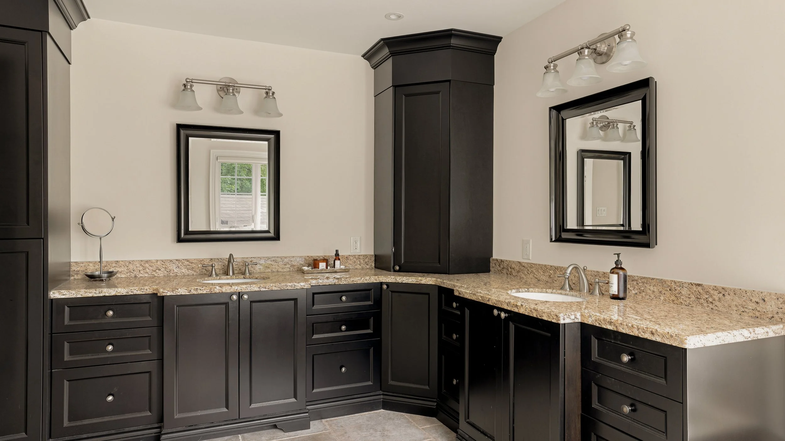 22- 4825 15th Sideroad - King - Modern Movement Creative Inc - PHOTOG- Mitch Hubble - July 24, 2026.jpg