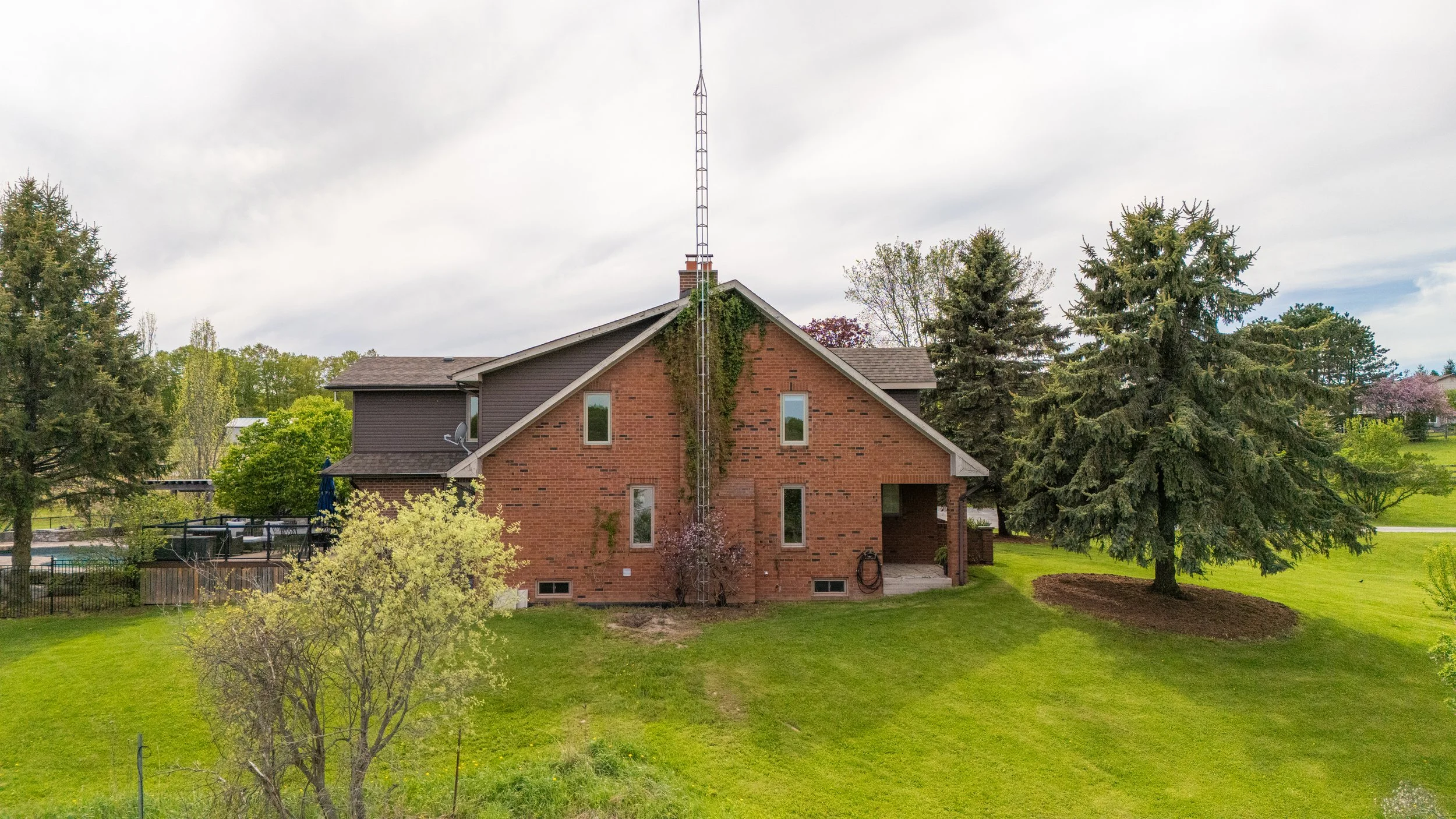 18-  7995 19th Sideroad - Schomberg - Modern Movement Creative Inc - PHOTOG- Mitch Hubble - May 21, 2026.jpg
