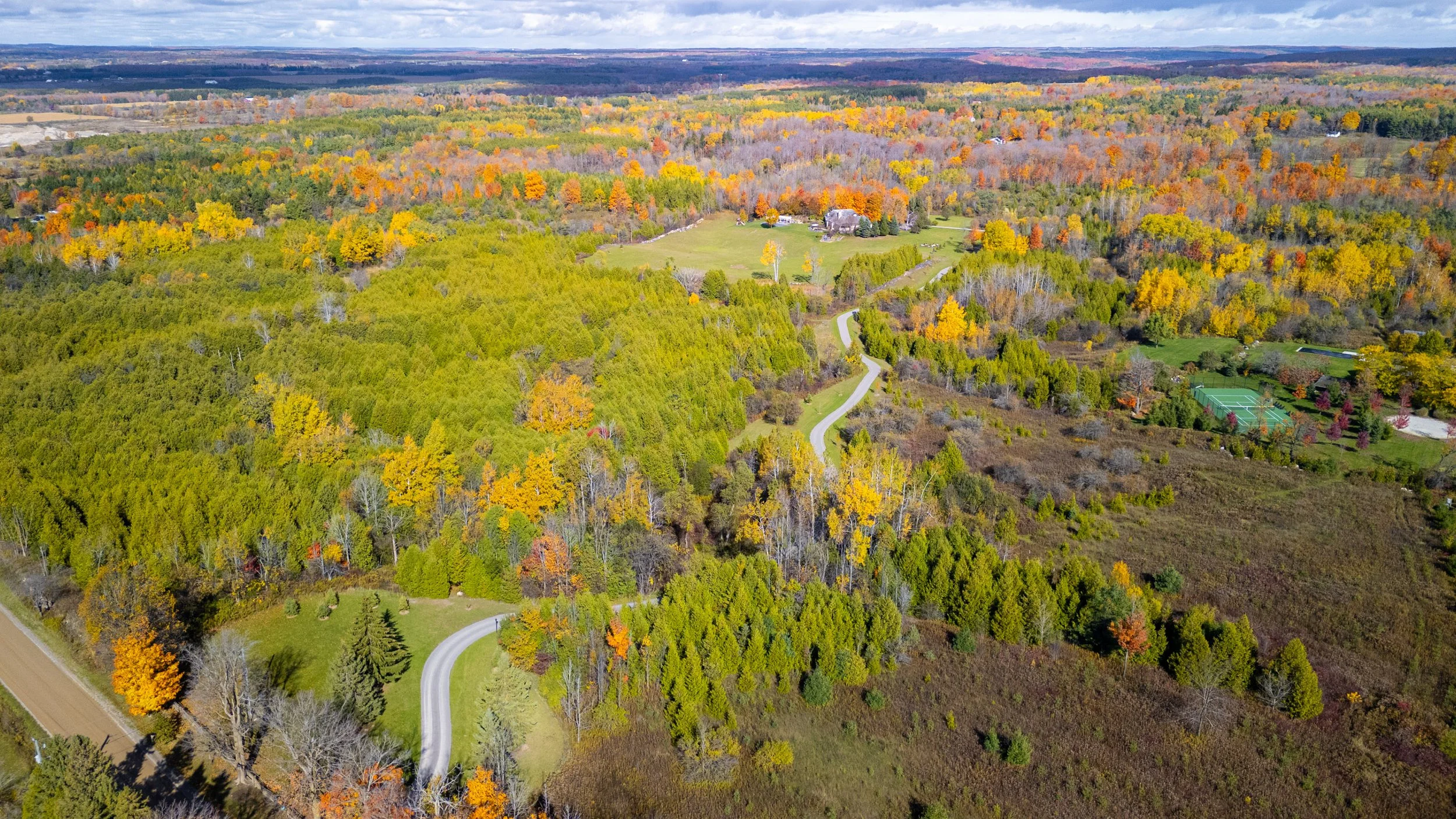 82- 5241 10th Line - Erin - PHOTO- Mitch Hubble -October 25, 2025_.jpg