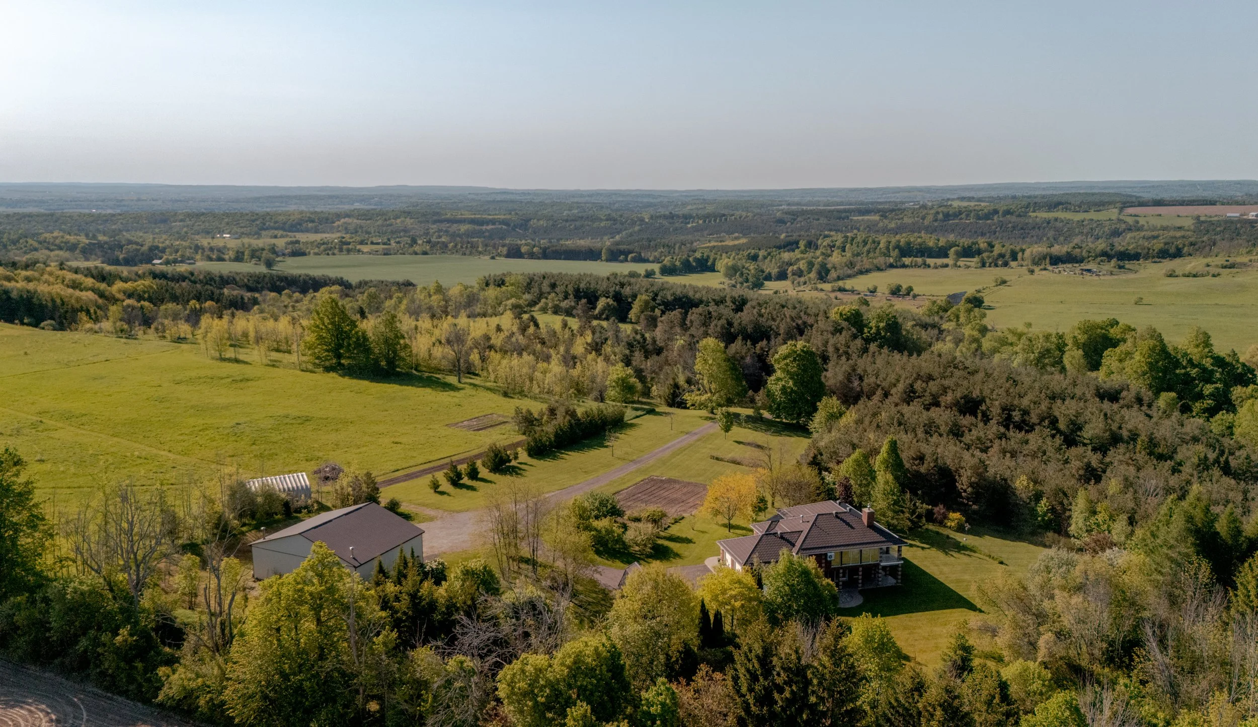 24- 955409 7TH CONCESSION - Modern Movement Creative Inc - PHOTOG- Mitch Hubble - May 29, 2026.jpg